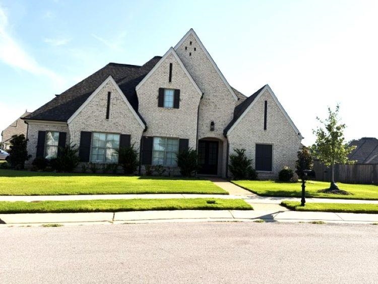 710 WINDSOR HILL CIR E Property Photo 1