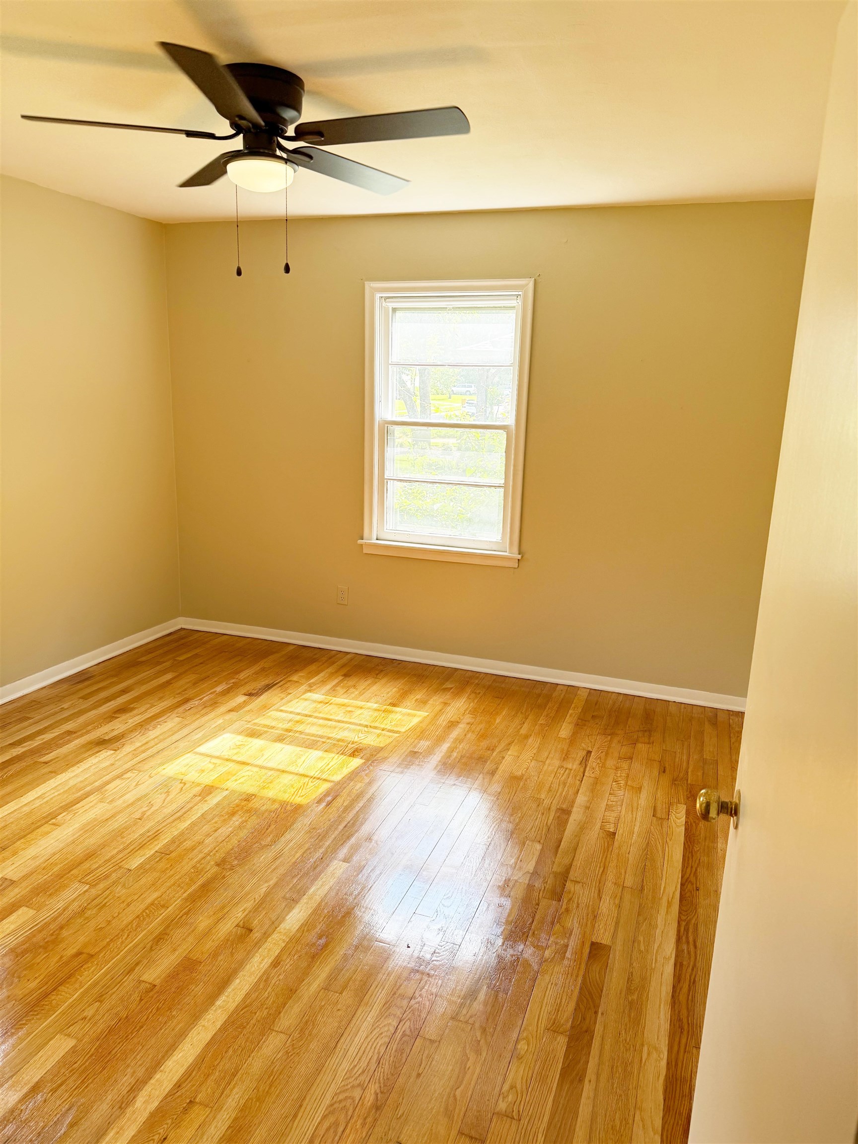 4308 Hilldale Ave Property Photo 5