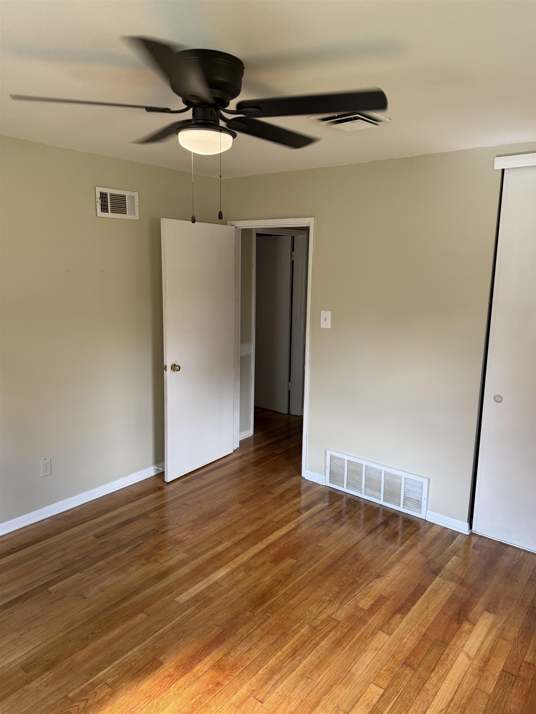 4308 Hilldale Ave Property Photo 7