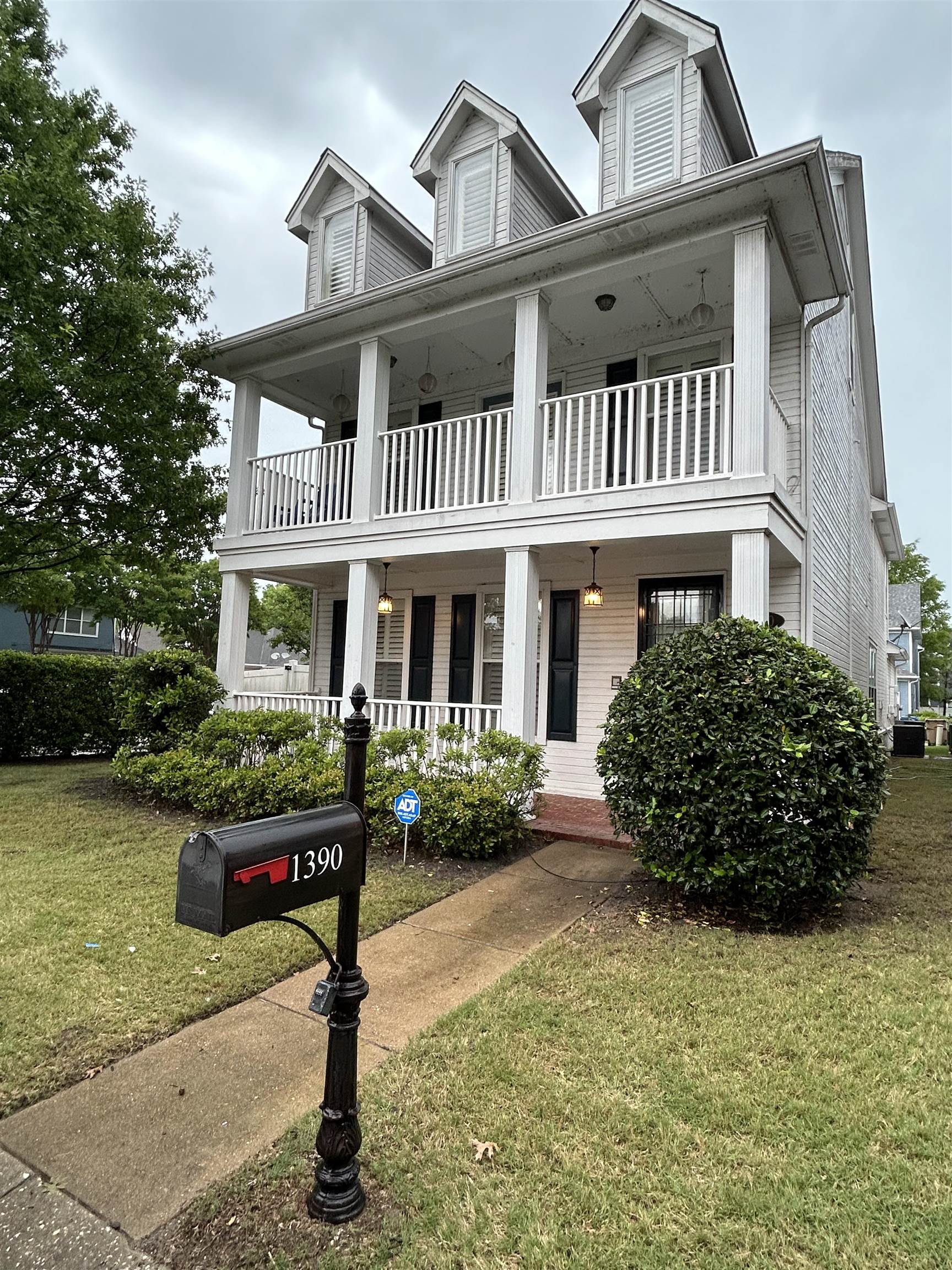 1390 ISLAND TOWN DR Property Photo 1
