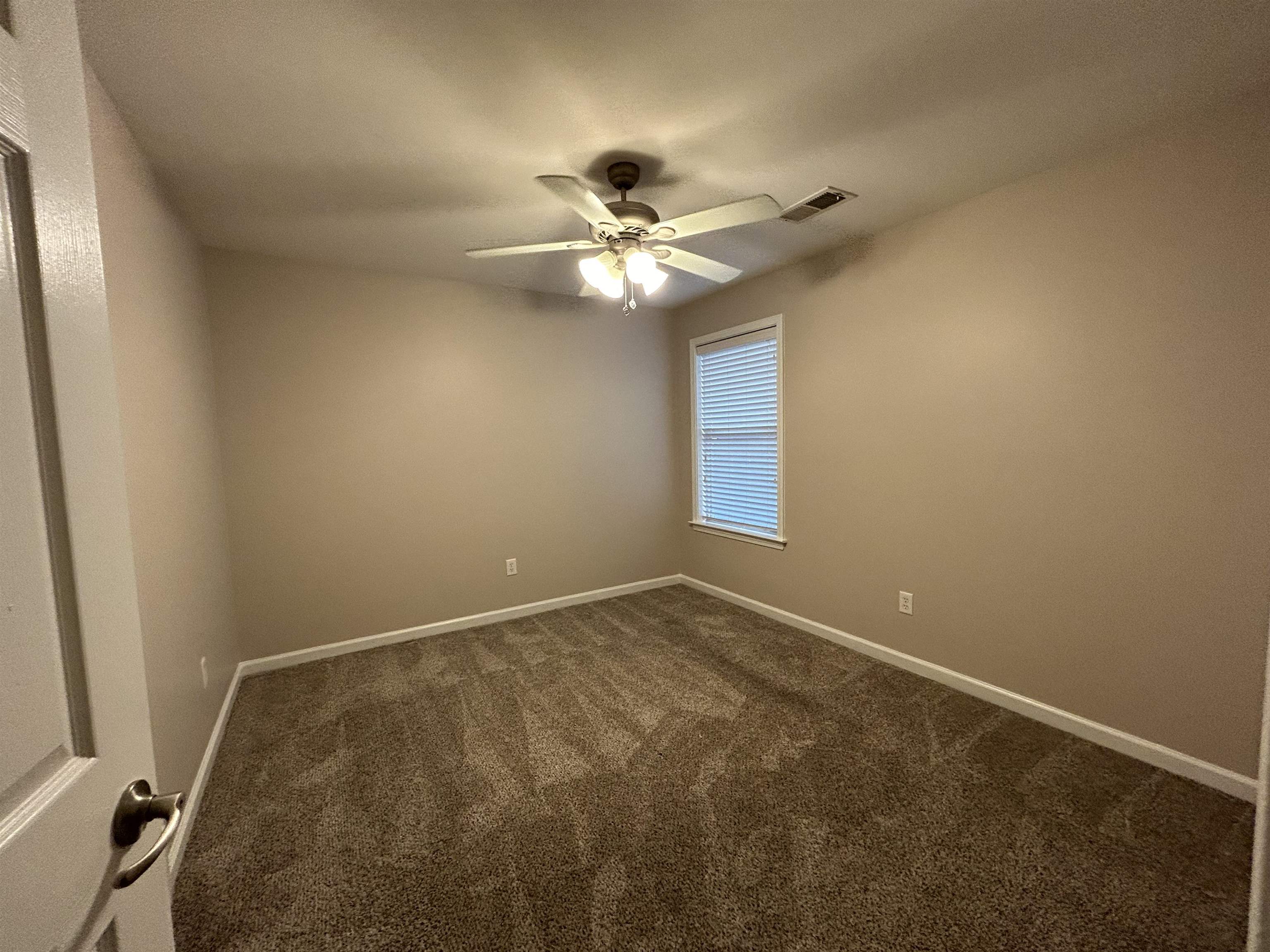 1390 Island Town Dr Property Photo 16