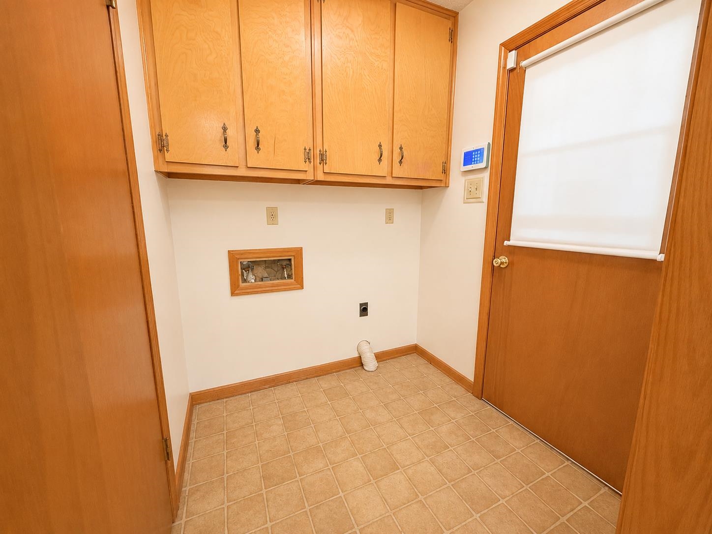 5585 Santa Barbara St Property Photo 23