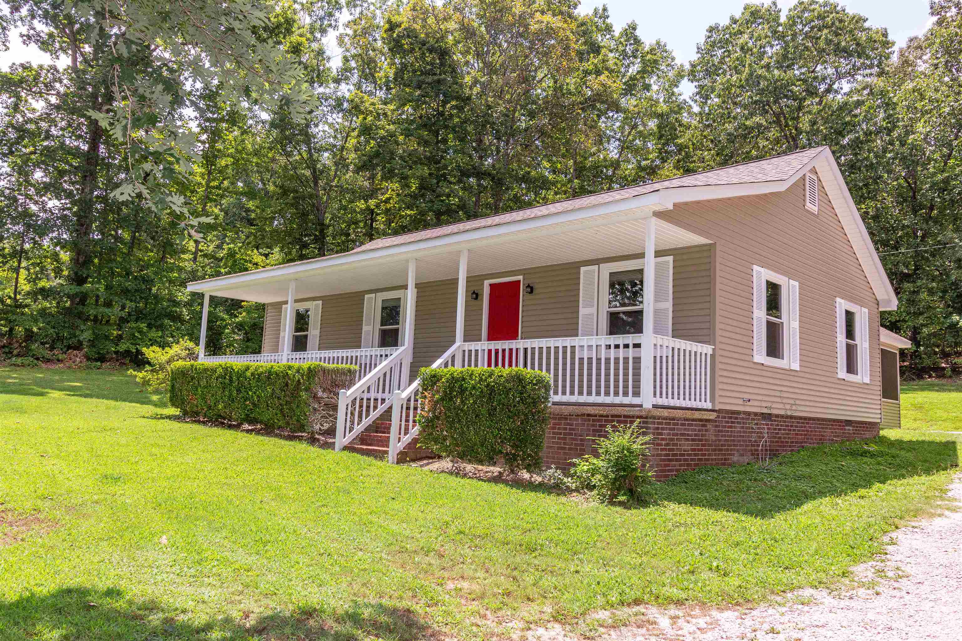 62 Debbie Cir Property Photo 1