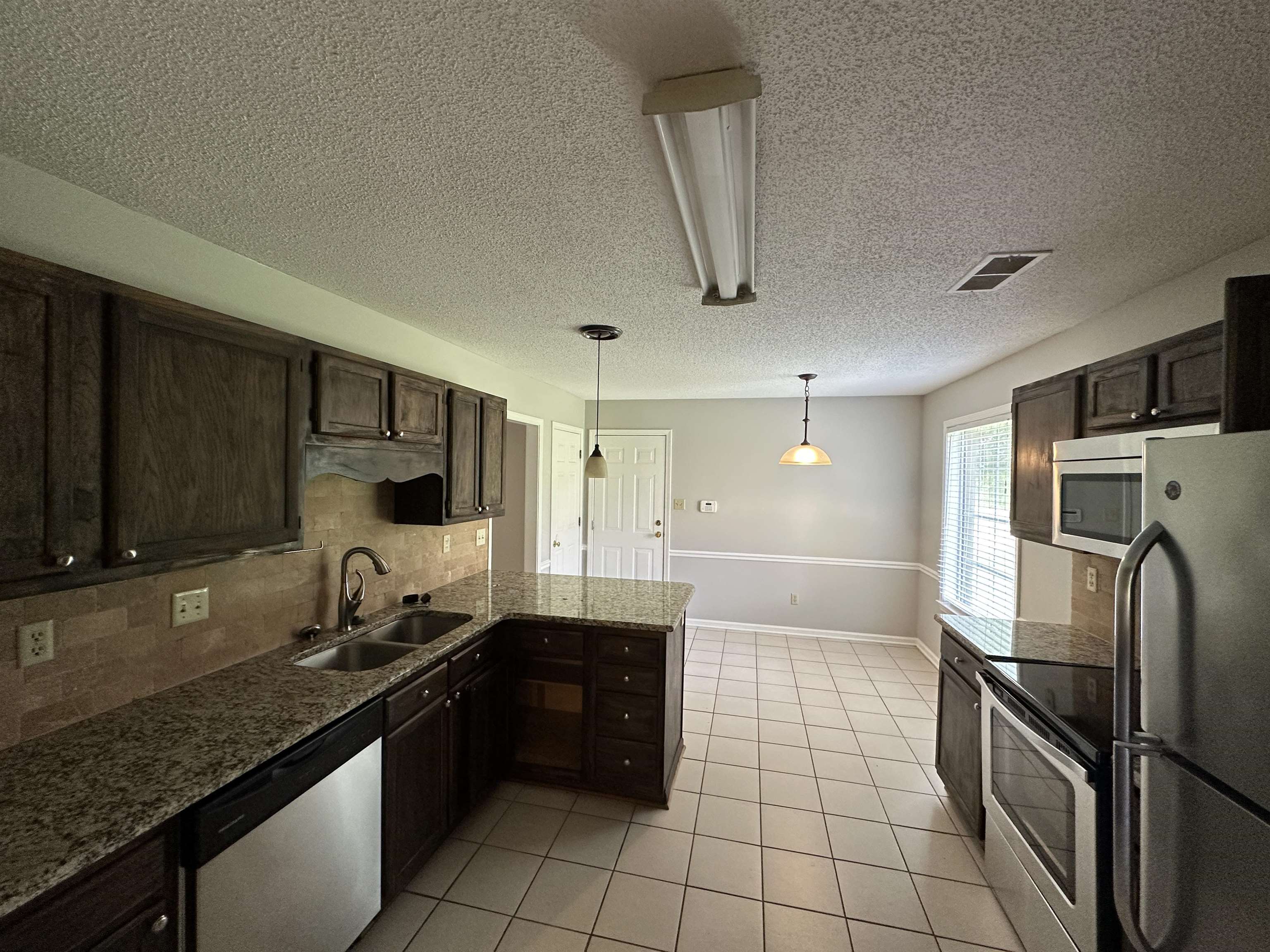 3574 Thistle Valley Ln Property Photo 6