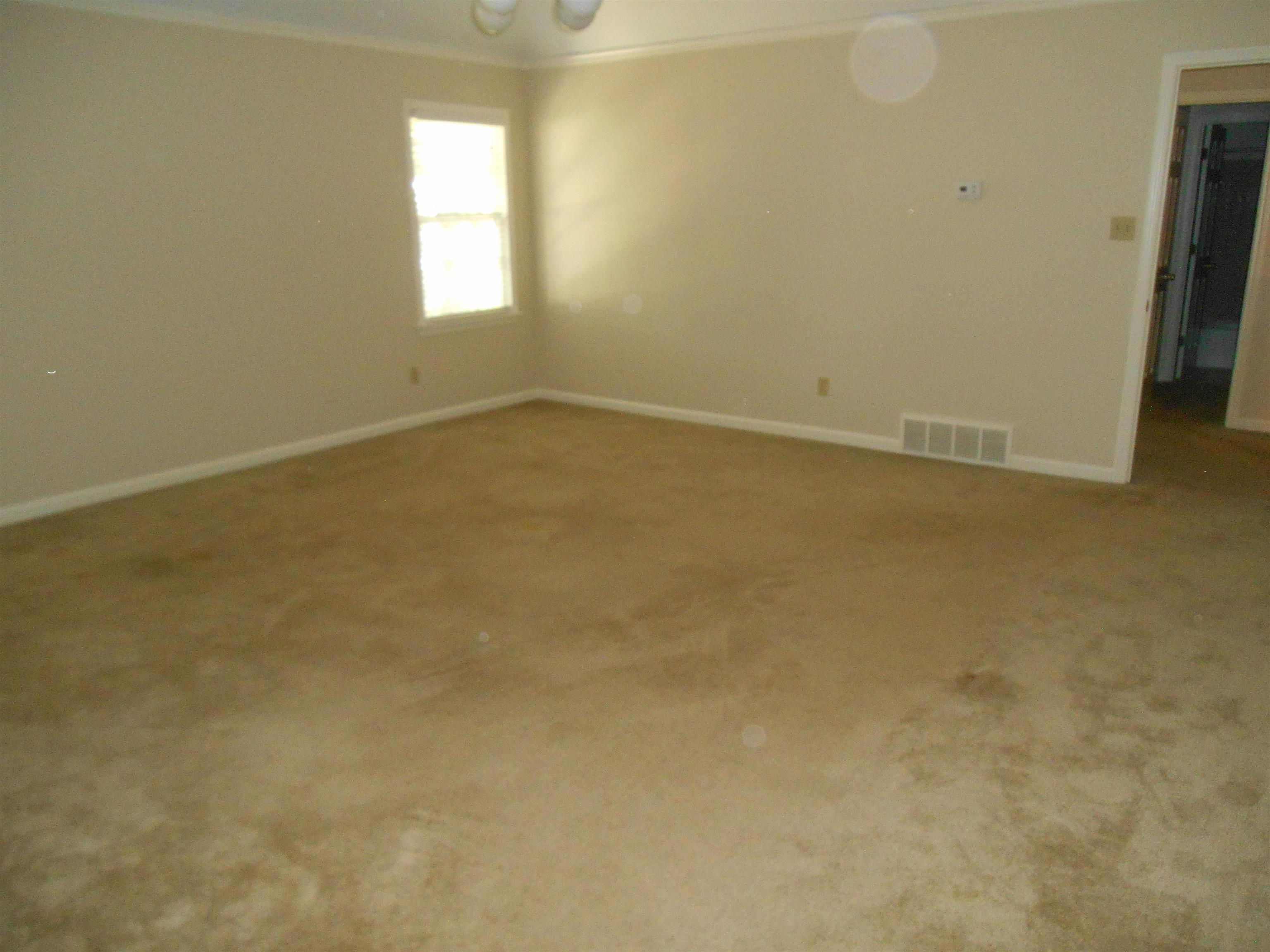 740 Rolling Oaks Ln Property Photo 14