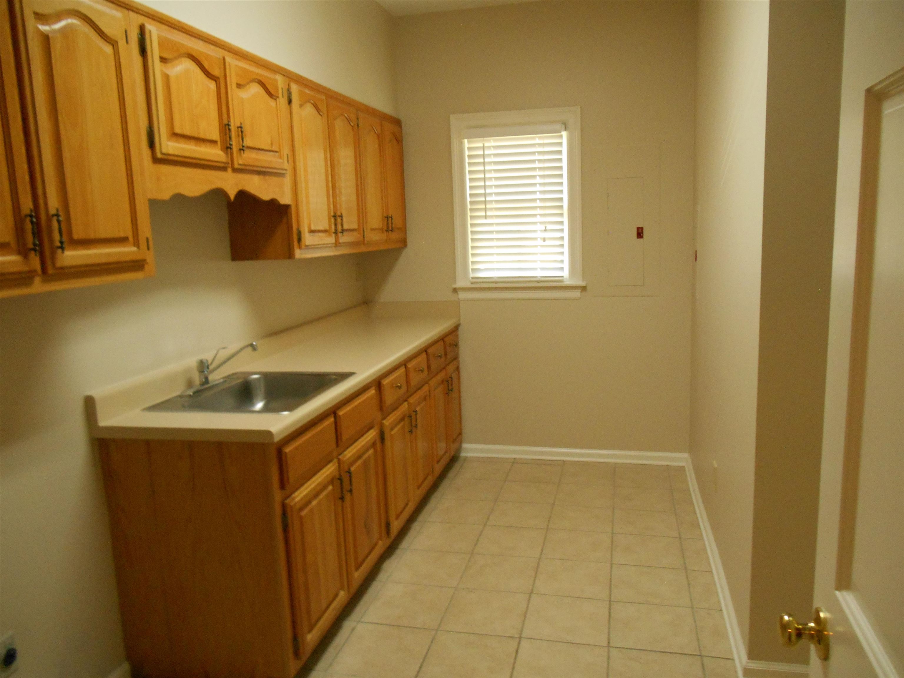 740 Rolling Oaks Ln Property Photo 19