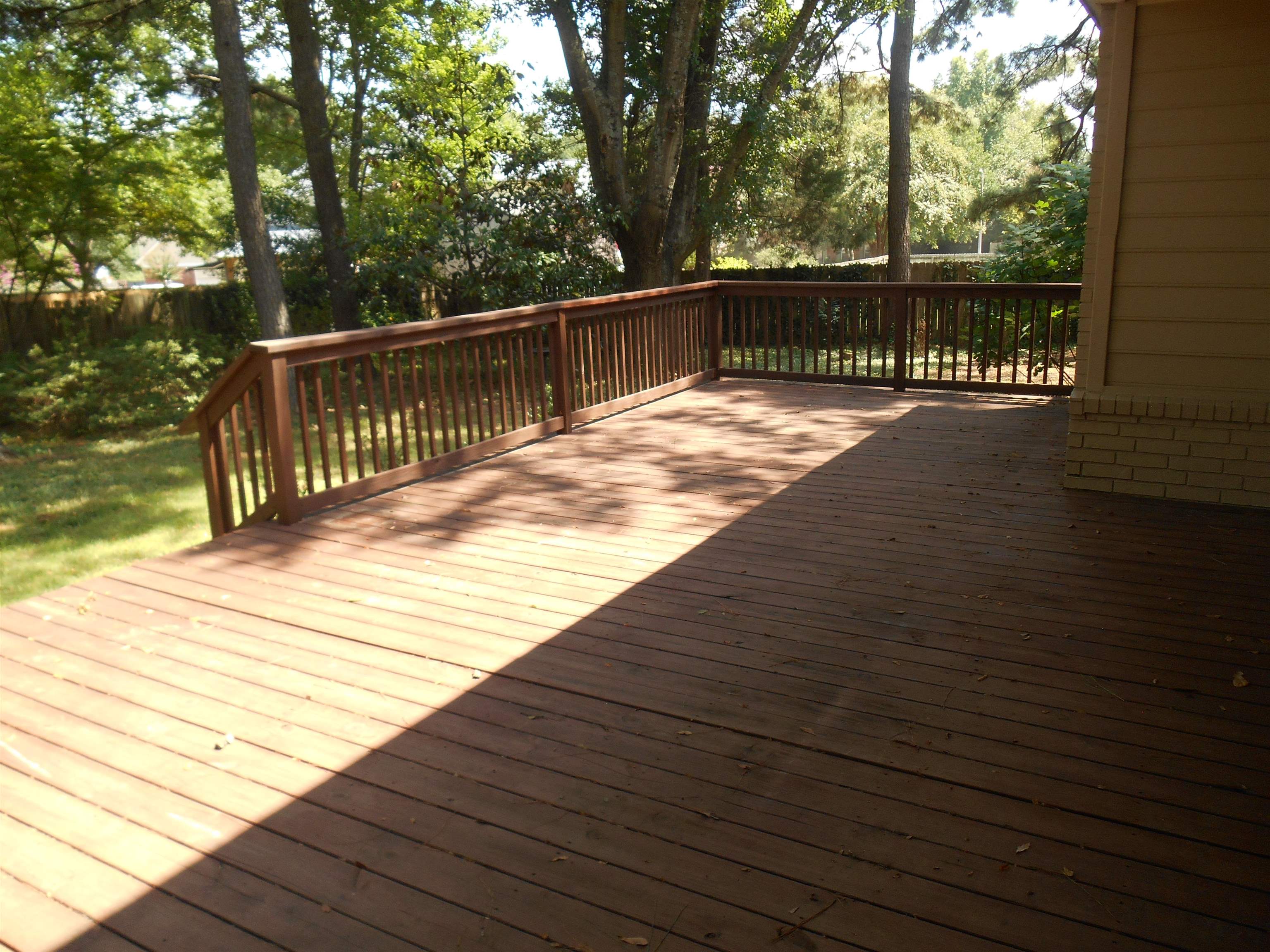 740 Rolling Oaks Ln Property Photo 22