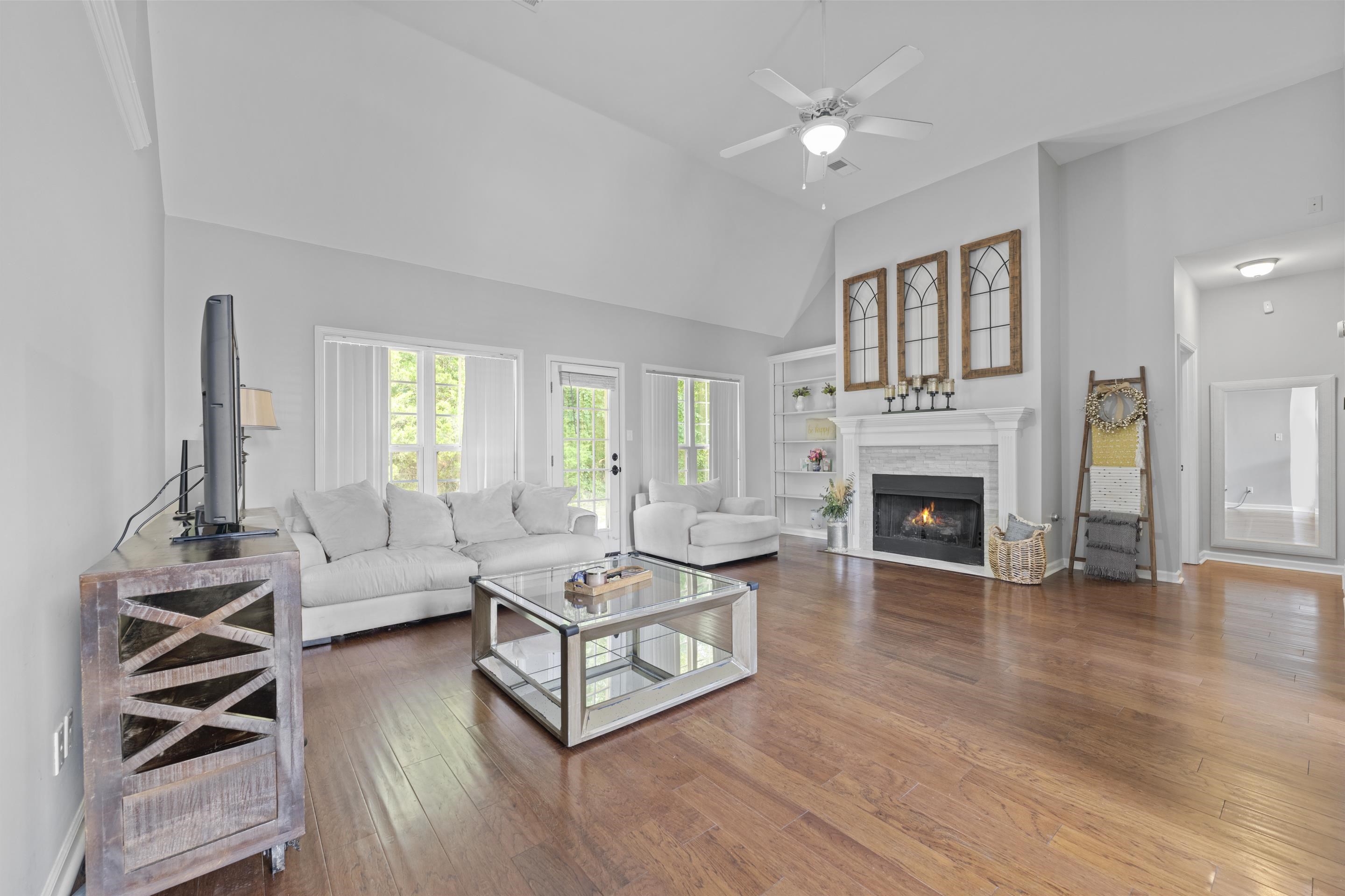 5182 Summer Mist Cv Property Photo 4