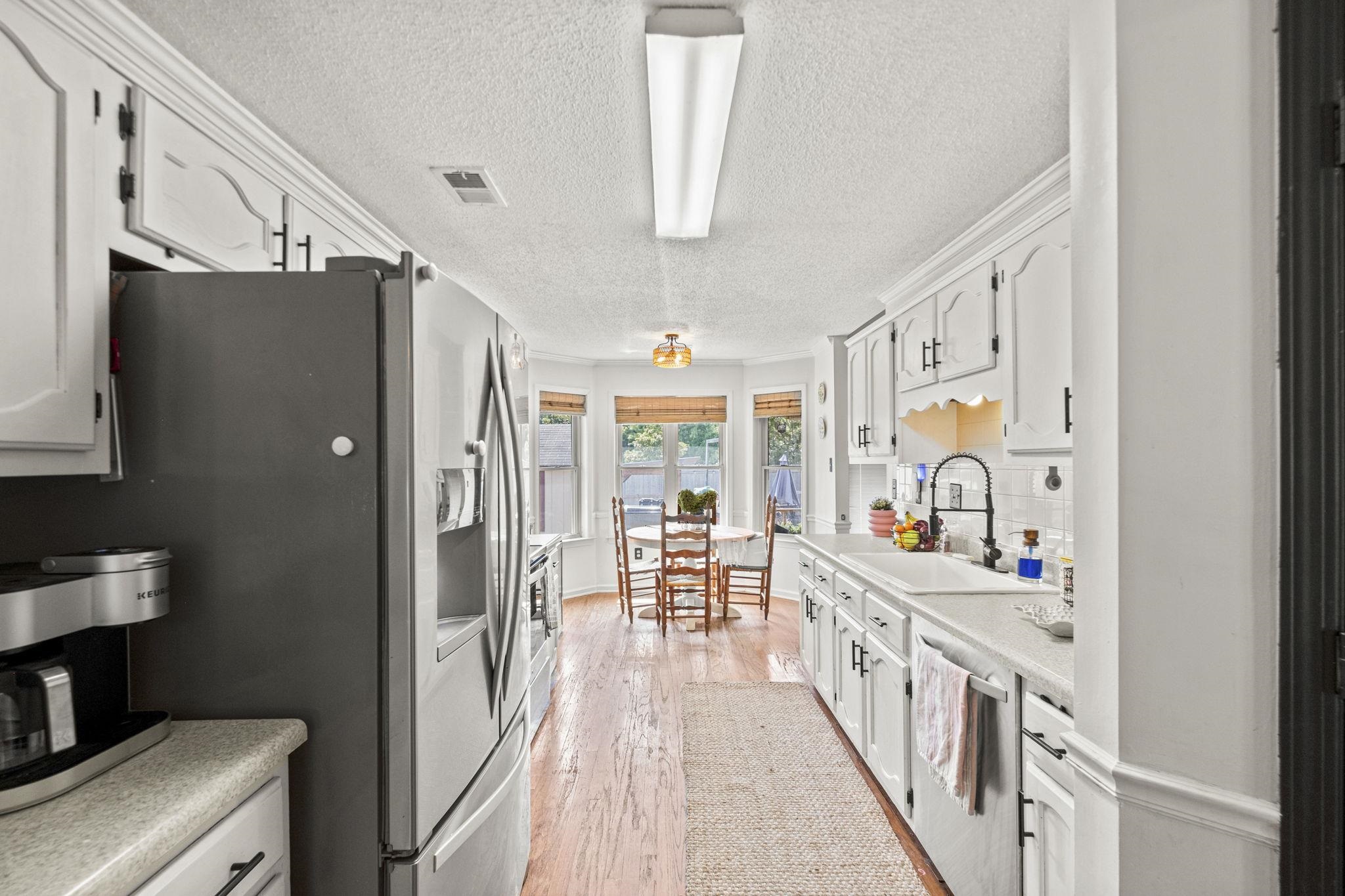 3483 Broadway St Property Photo 9