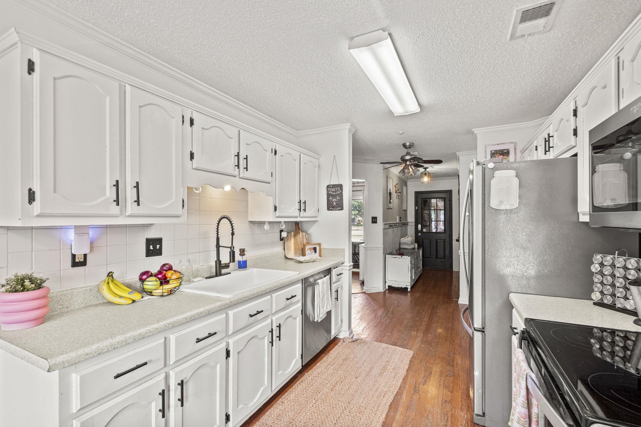3483 Broadway St Property Photo 11