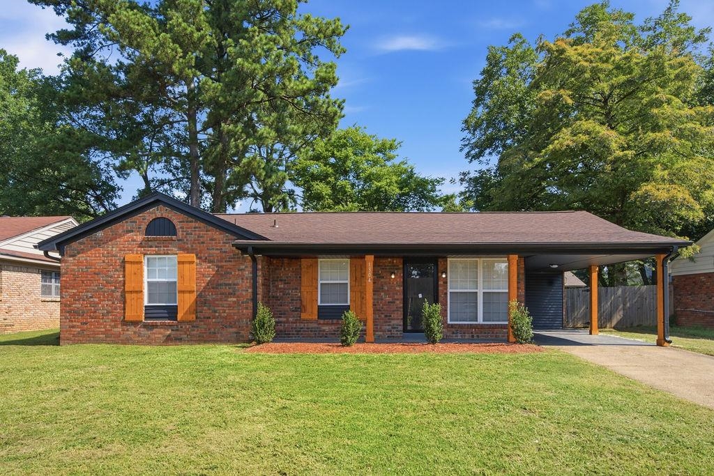 1304 WINFIELD RD Property Photo 1