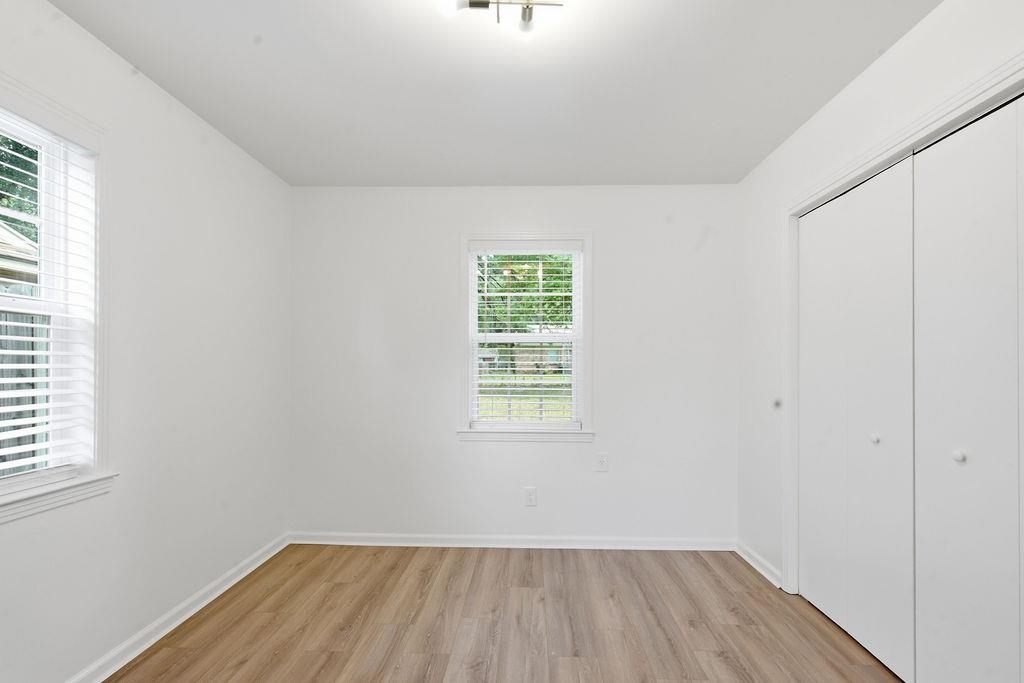 1304 Winfield Rd Property Photo 16