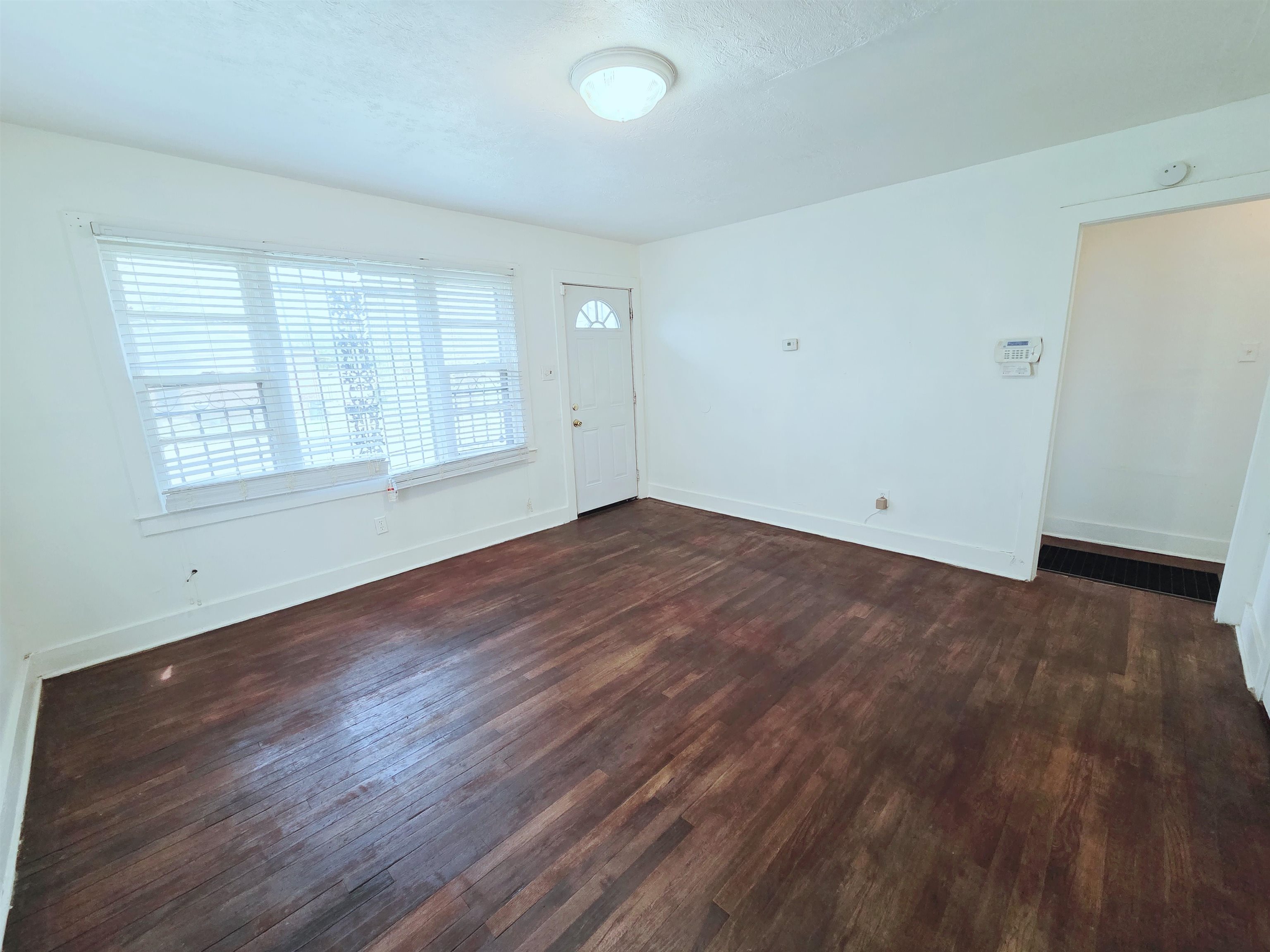 1458 Stevenson St Property Photo 3