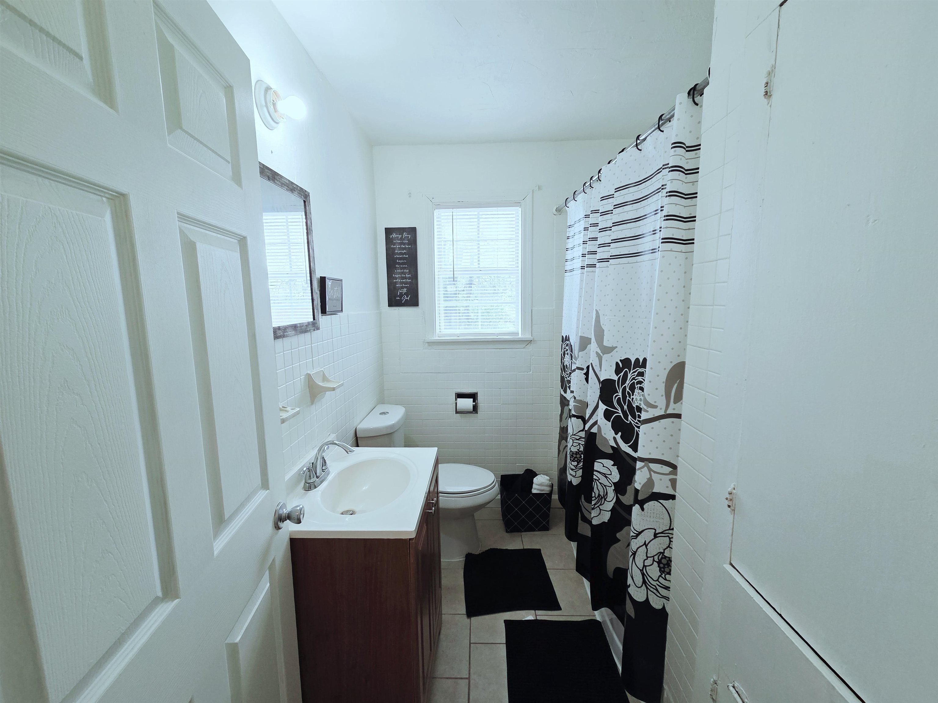 1458 Stevenson St Property Photo 9