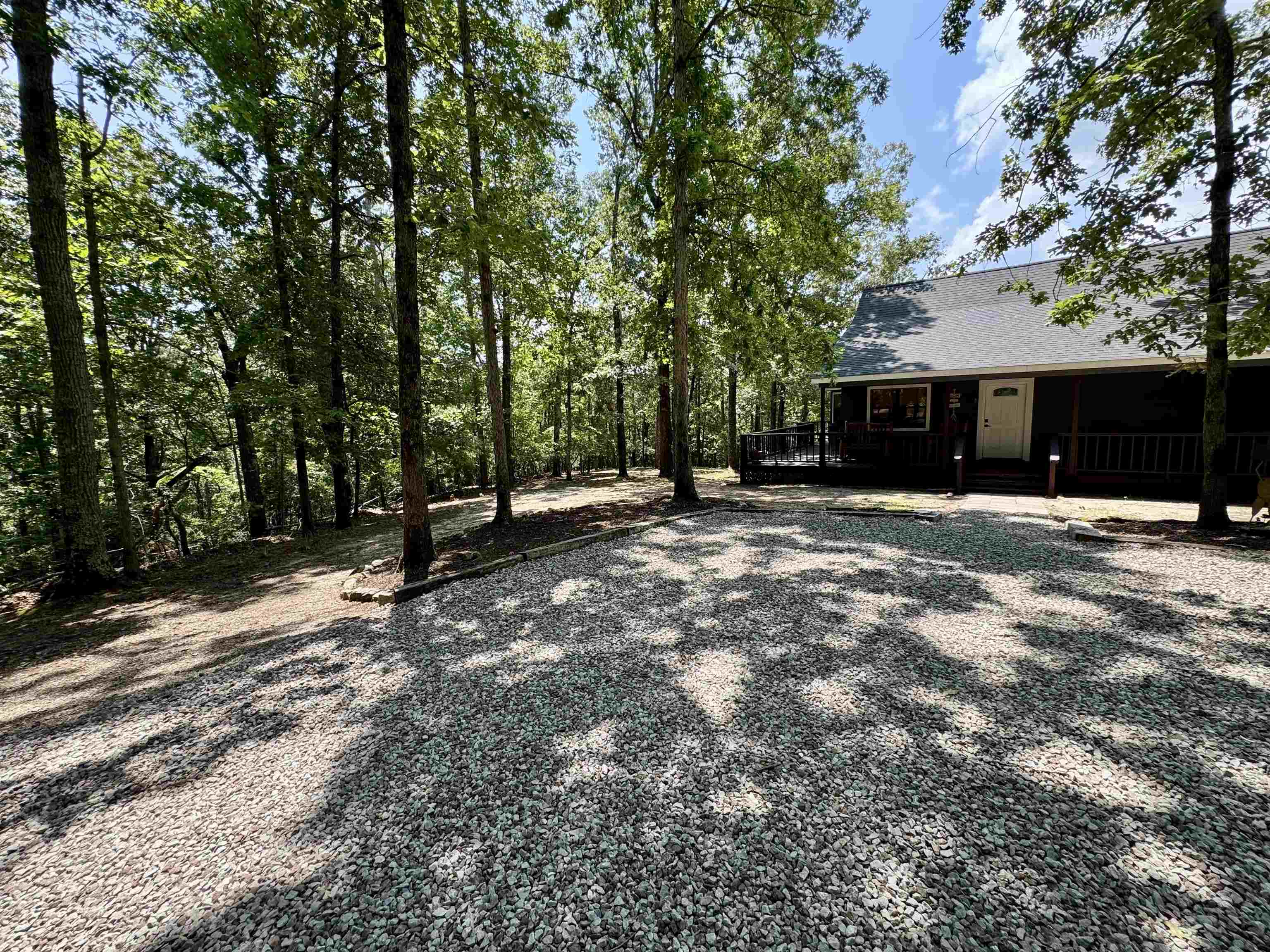 410 Murray Ln Property Photo 2