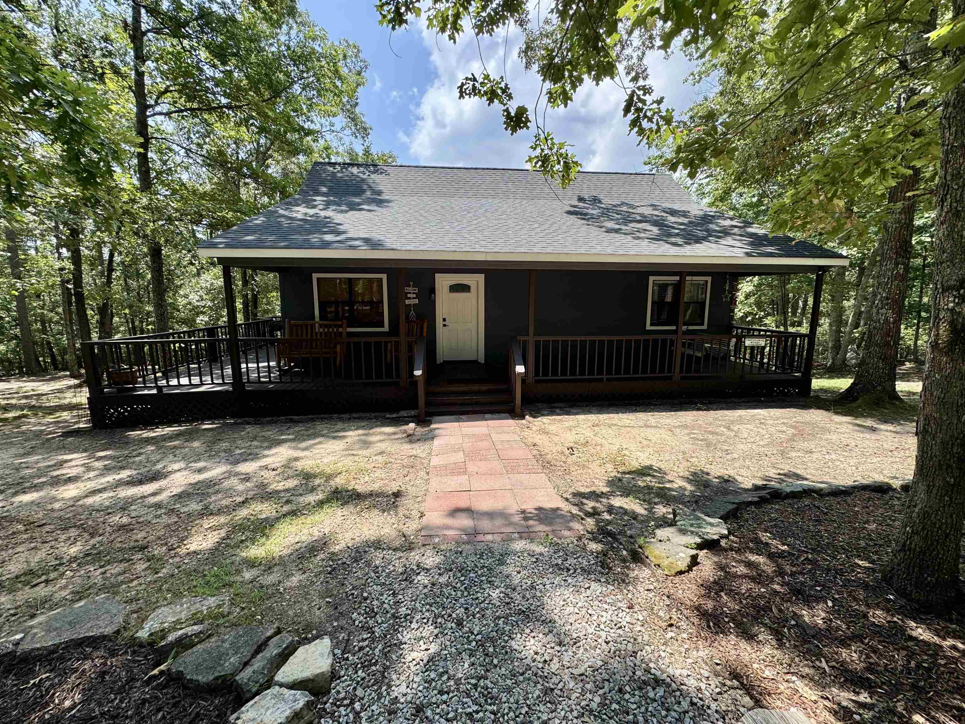 410 Murray Ln Property Photo 8