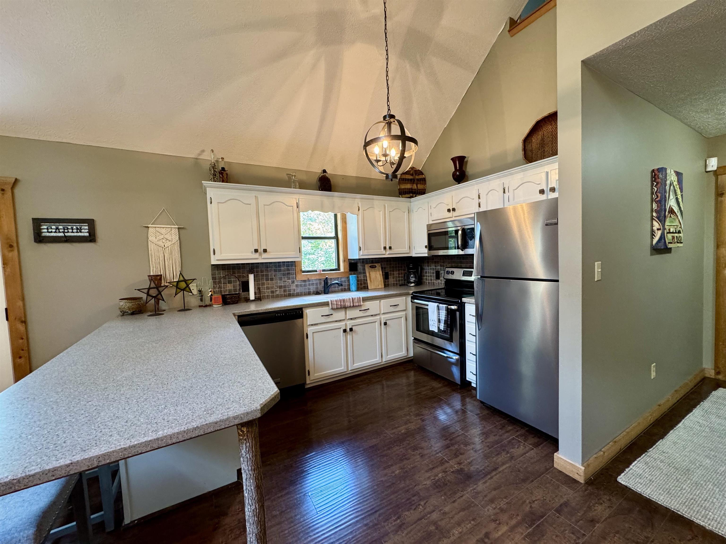 410 Murray Ln Property Photo 14