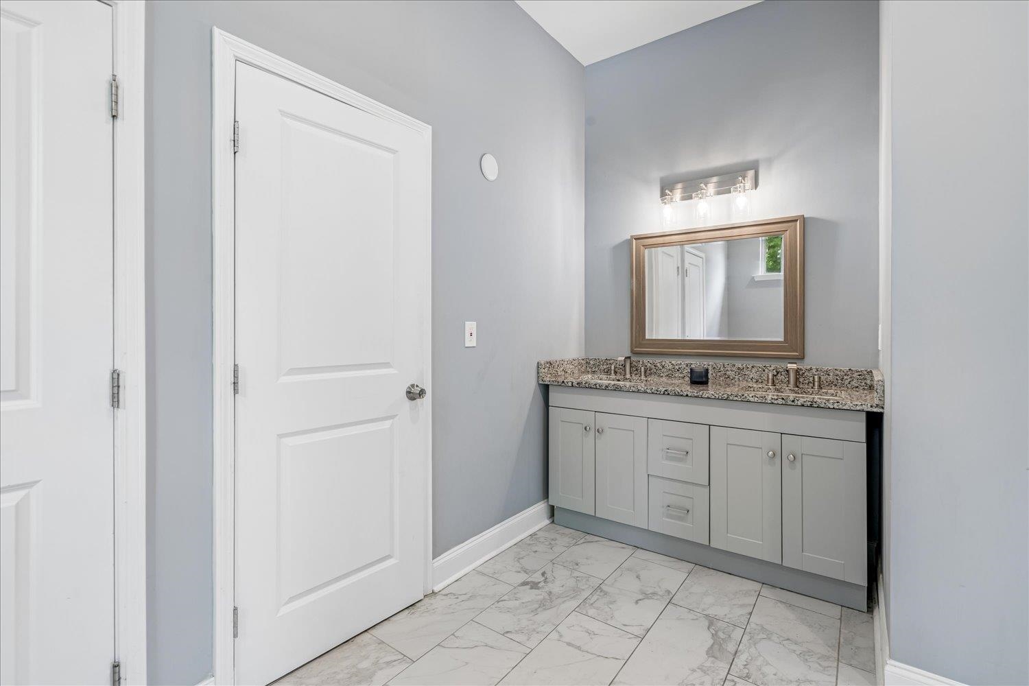 8867 E Hampton Court Dr Property Photo 15