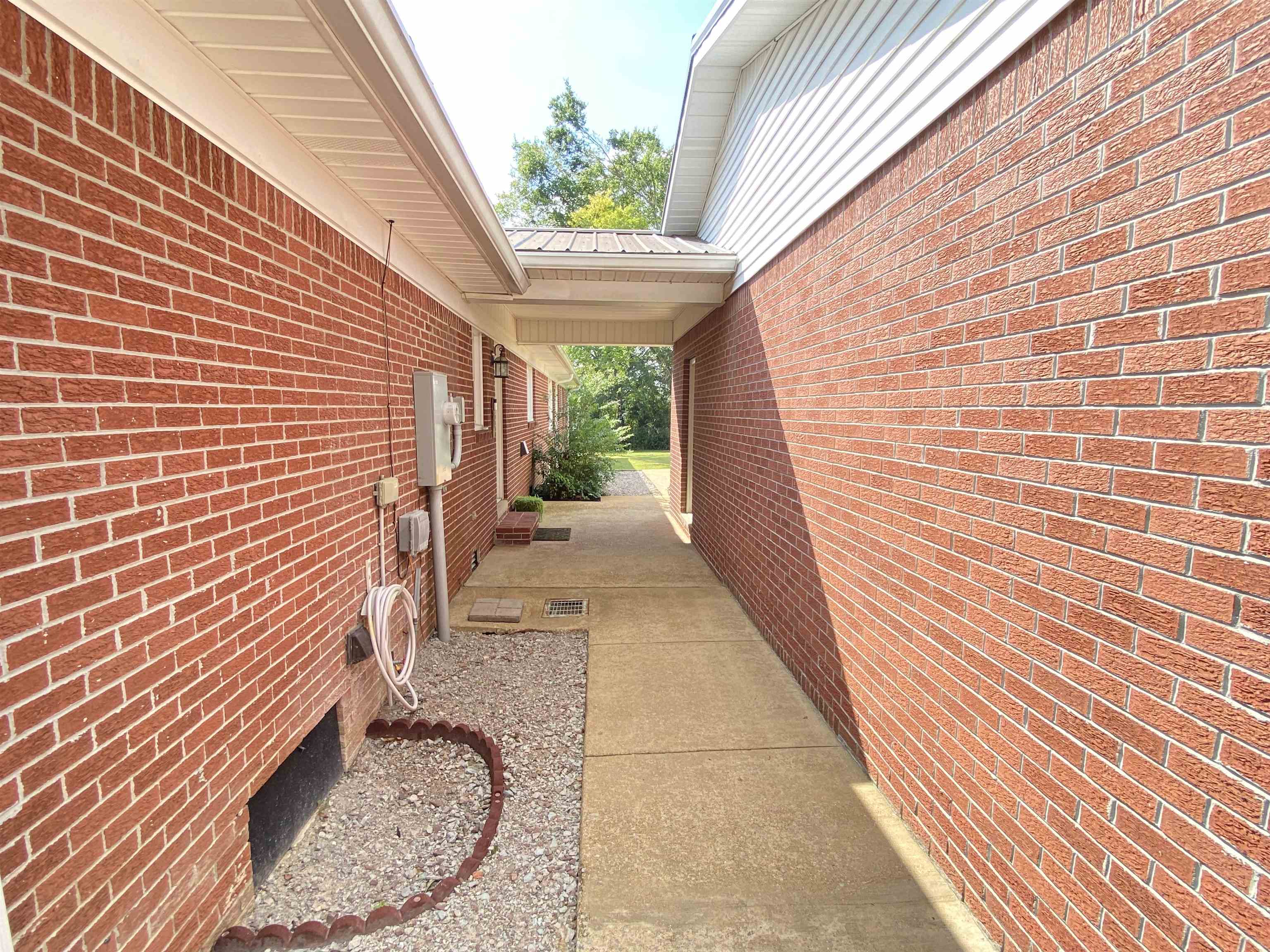 75 64 Hwy Property Photo 30