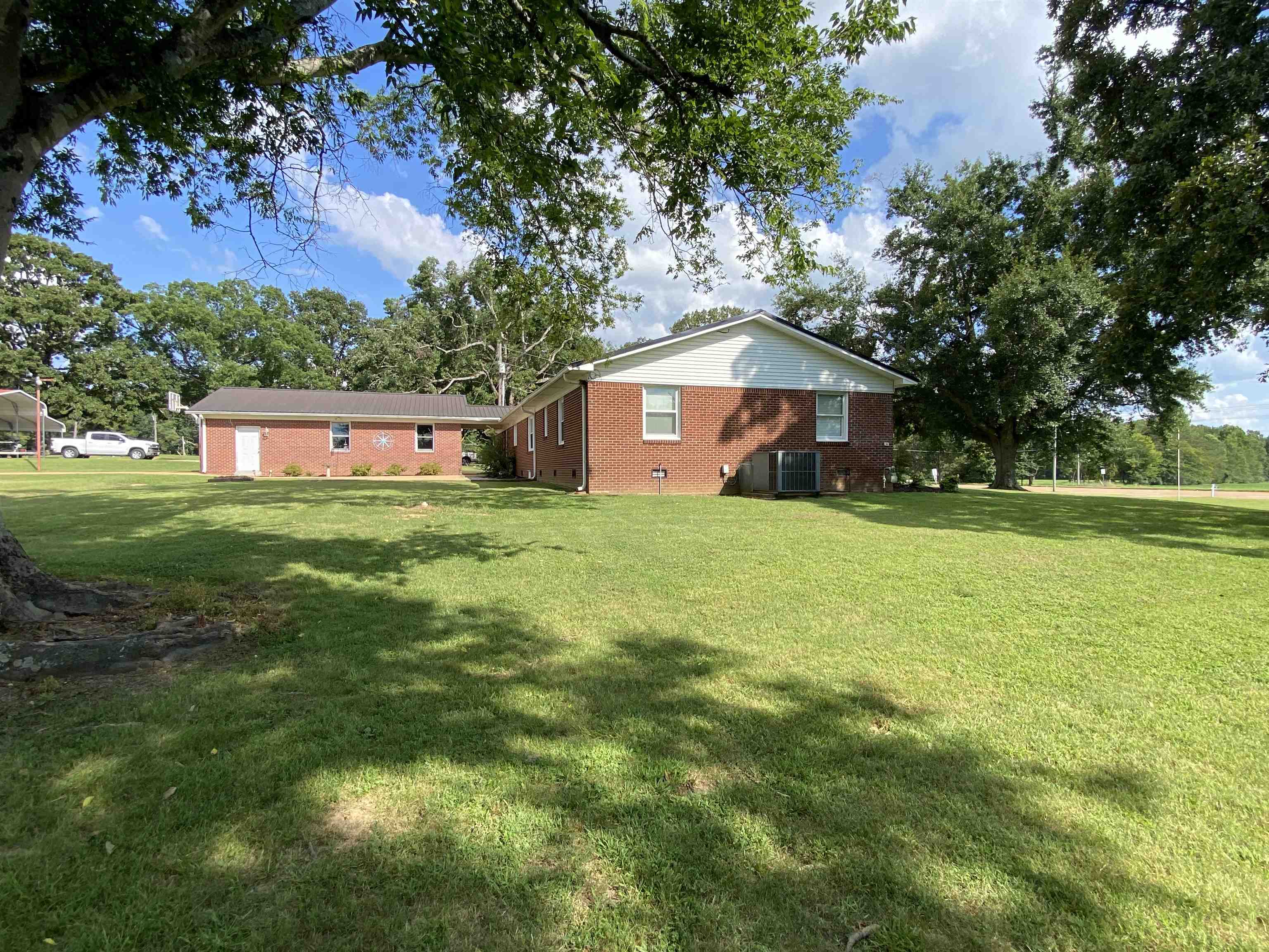 75 64 Hwy Property Photo 37