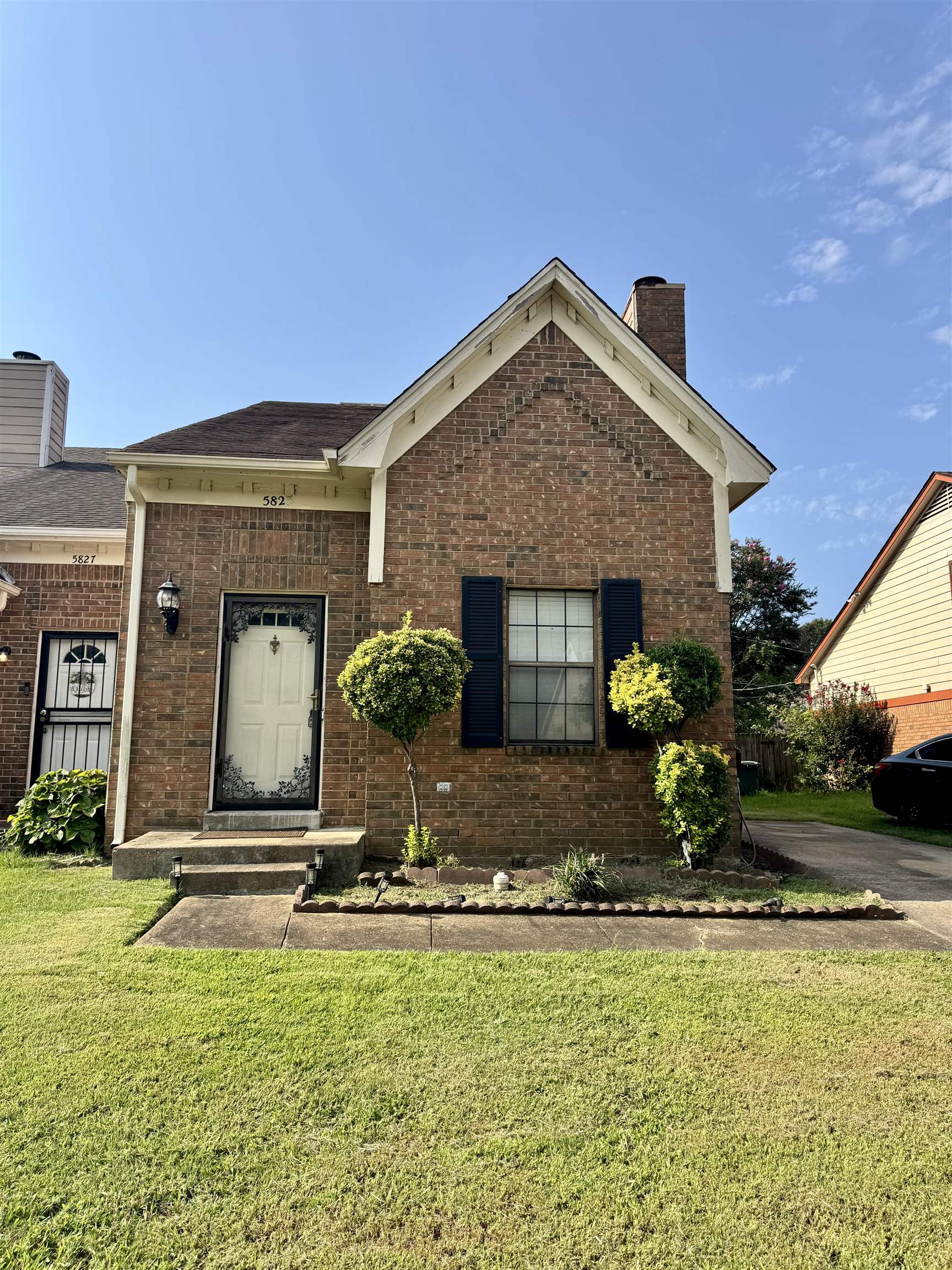 5823 Grassy Valley Dr Property Photo 1