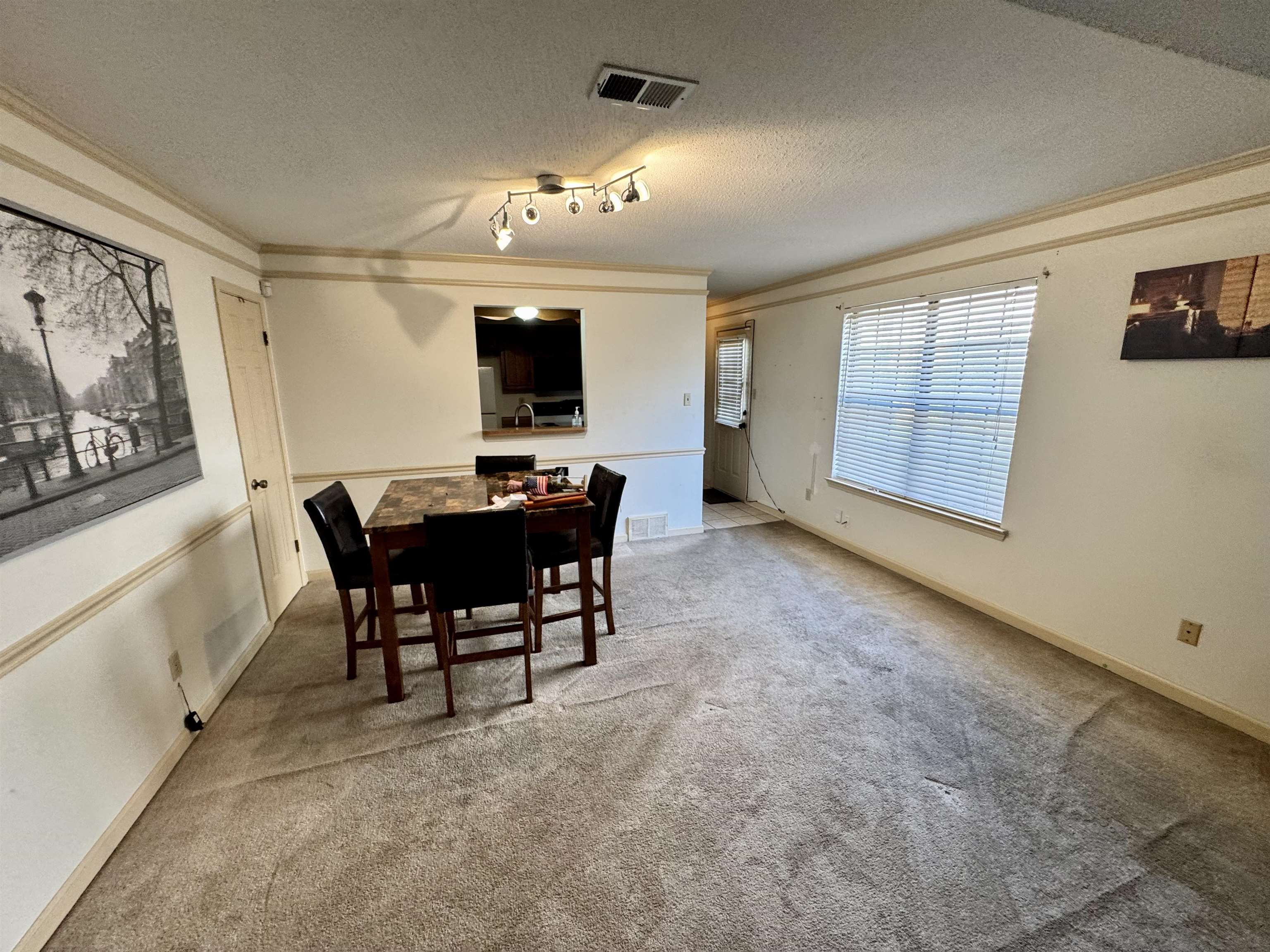 5823 Grassy Valley Dr Property Photo 4