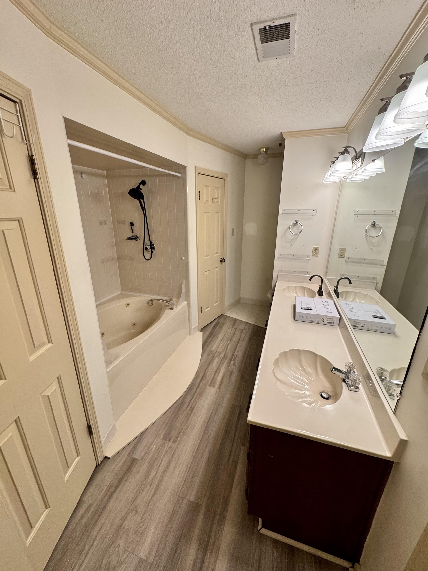 5823 Grassy Valley Dr Property Photo 8
