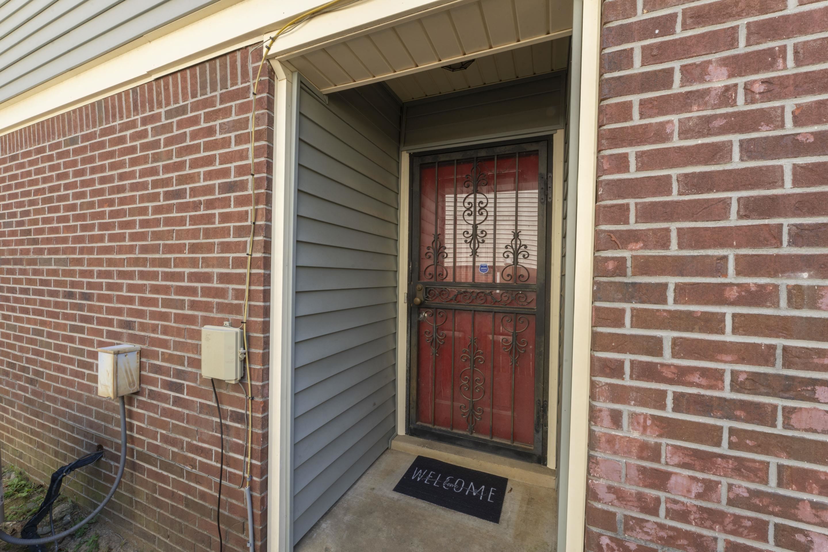 2252 Mangum Rd Property Photo 3