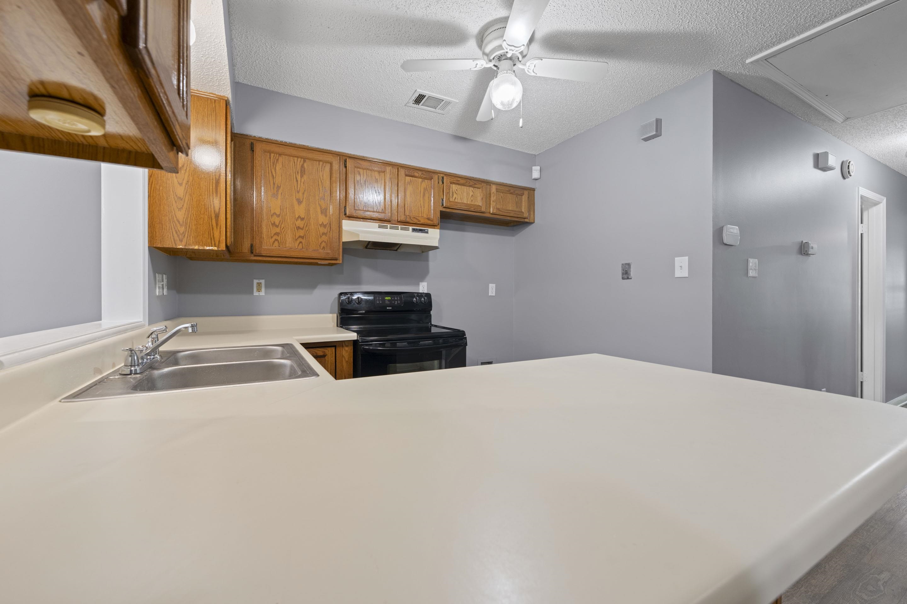 2252 Mangum Rd Property Photo 11