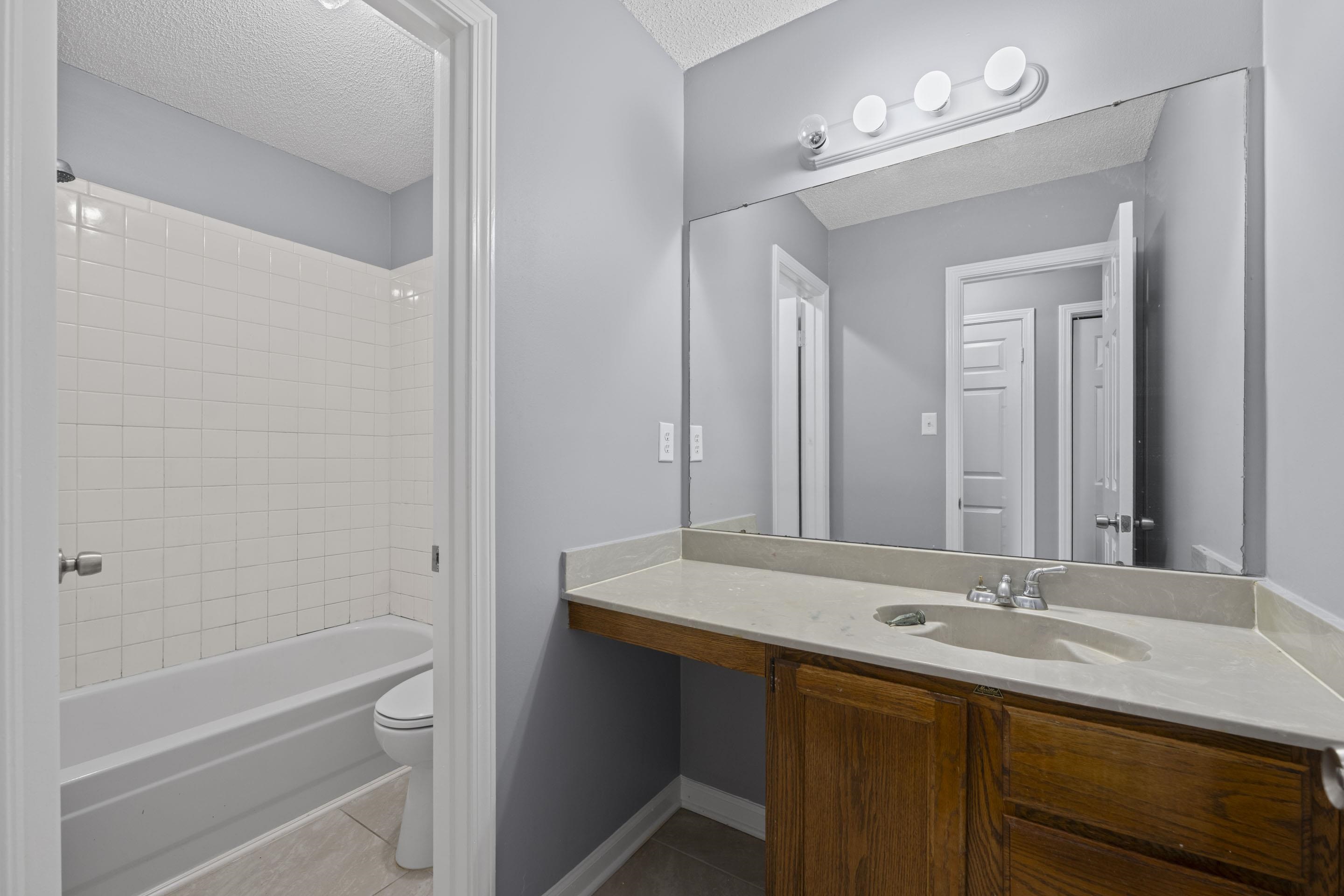 2252 Mangum Rd Property Photo 14