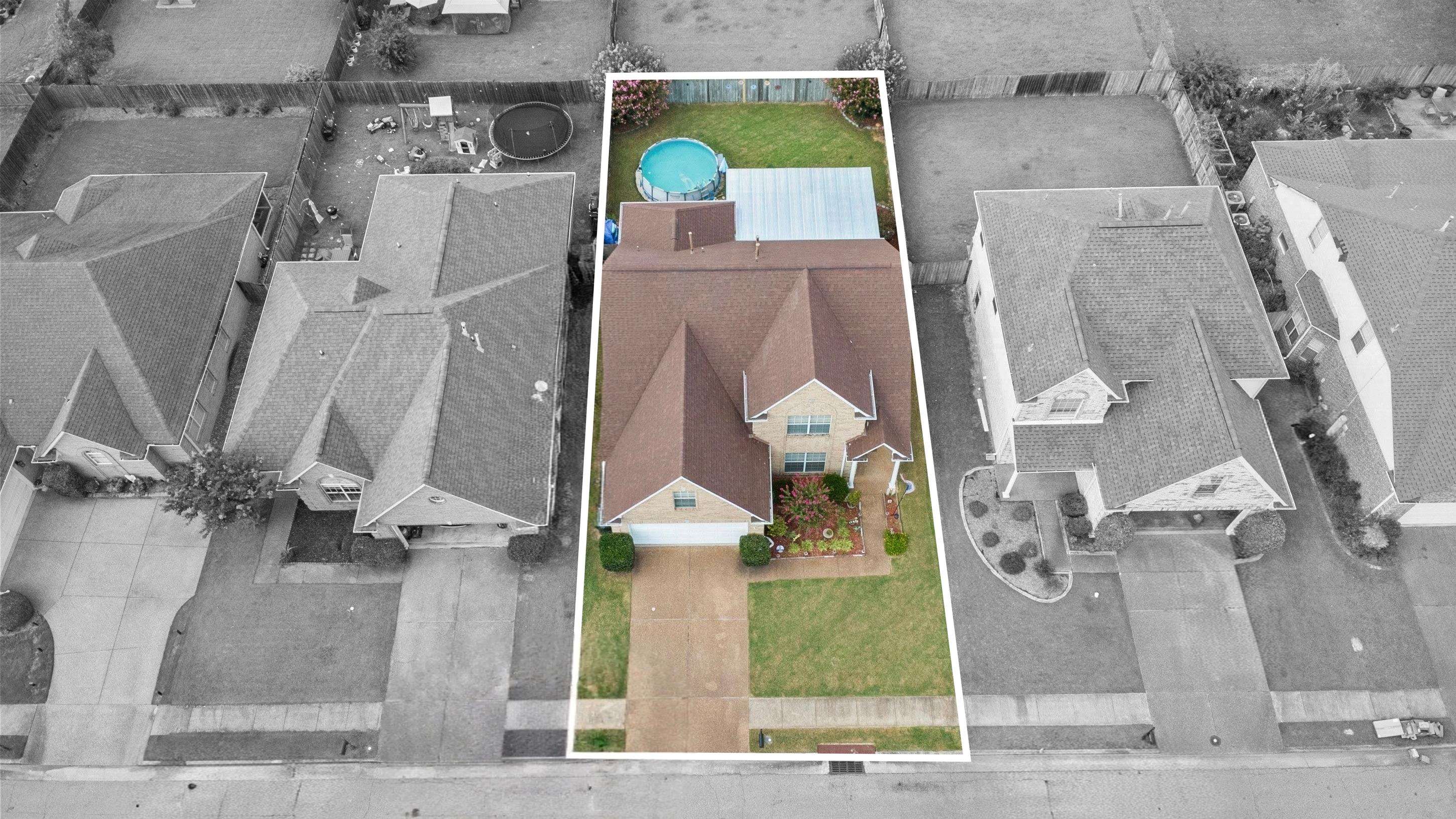 9320 S Fairmont Cir Property Photo 2