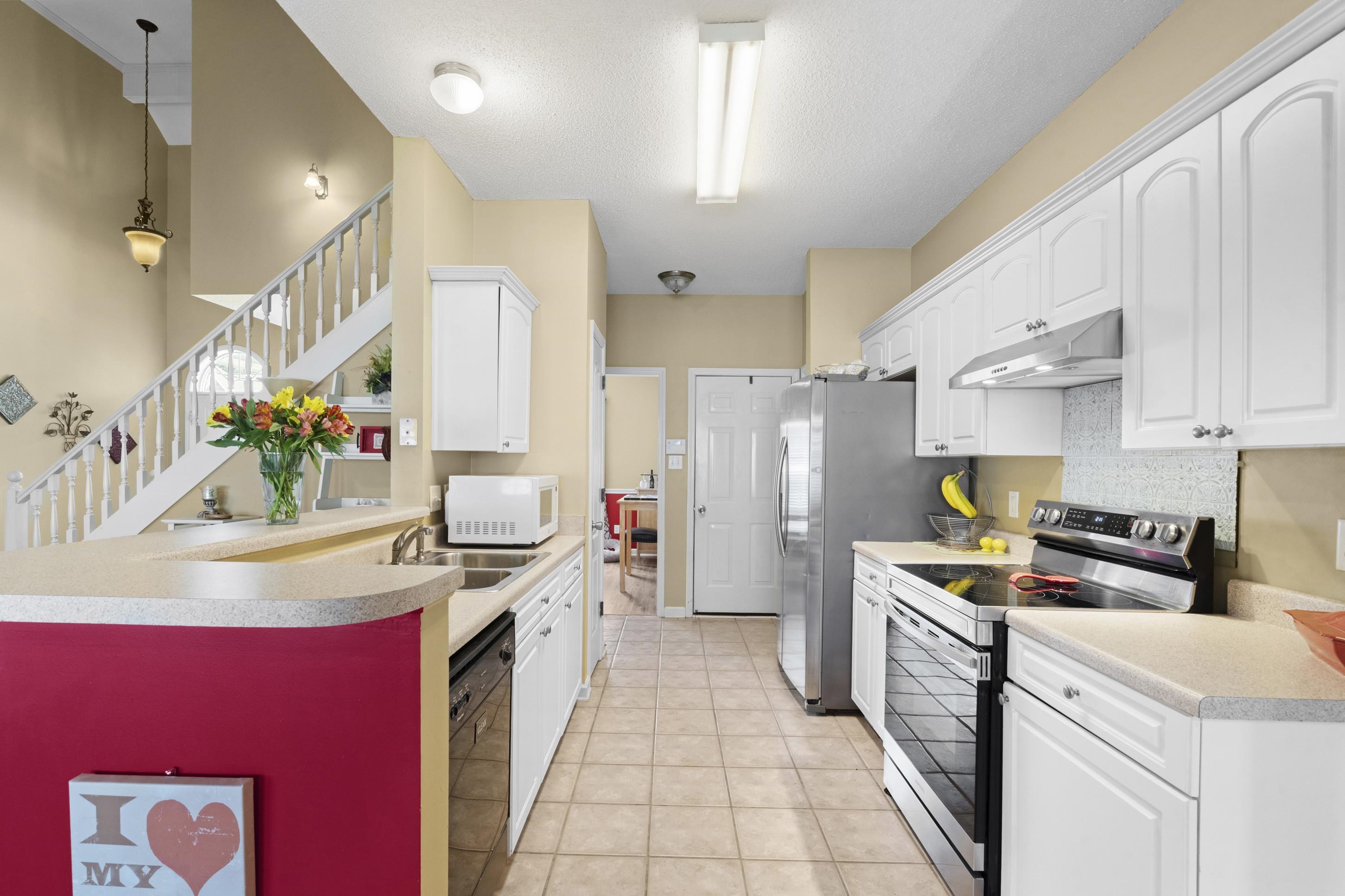 9320 S Fairmont Cir Property Photo 11