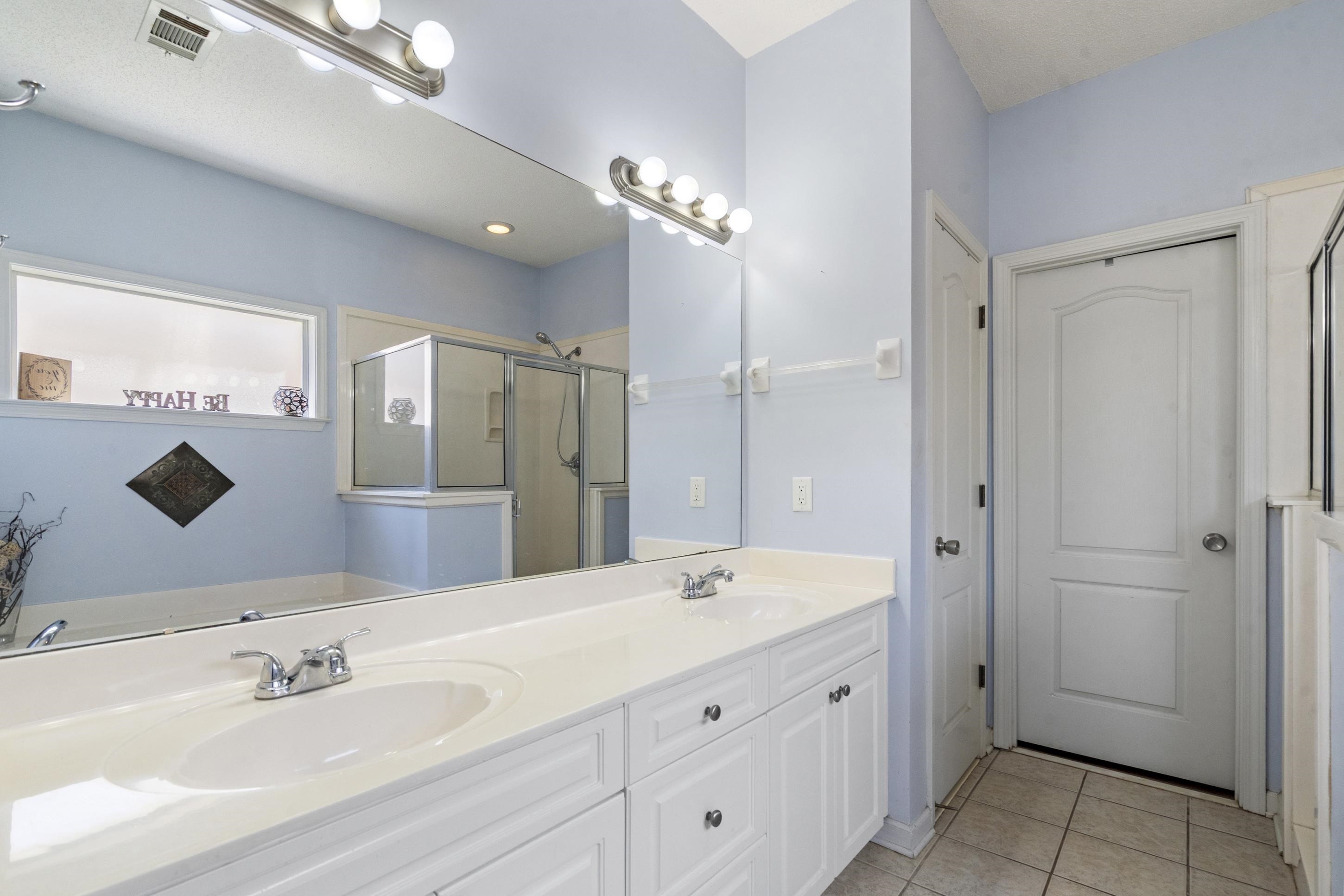 9320 S Fairmont Cir Property Photo 16