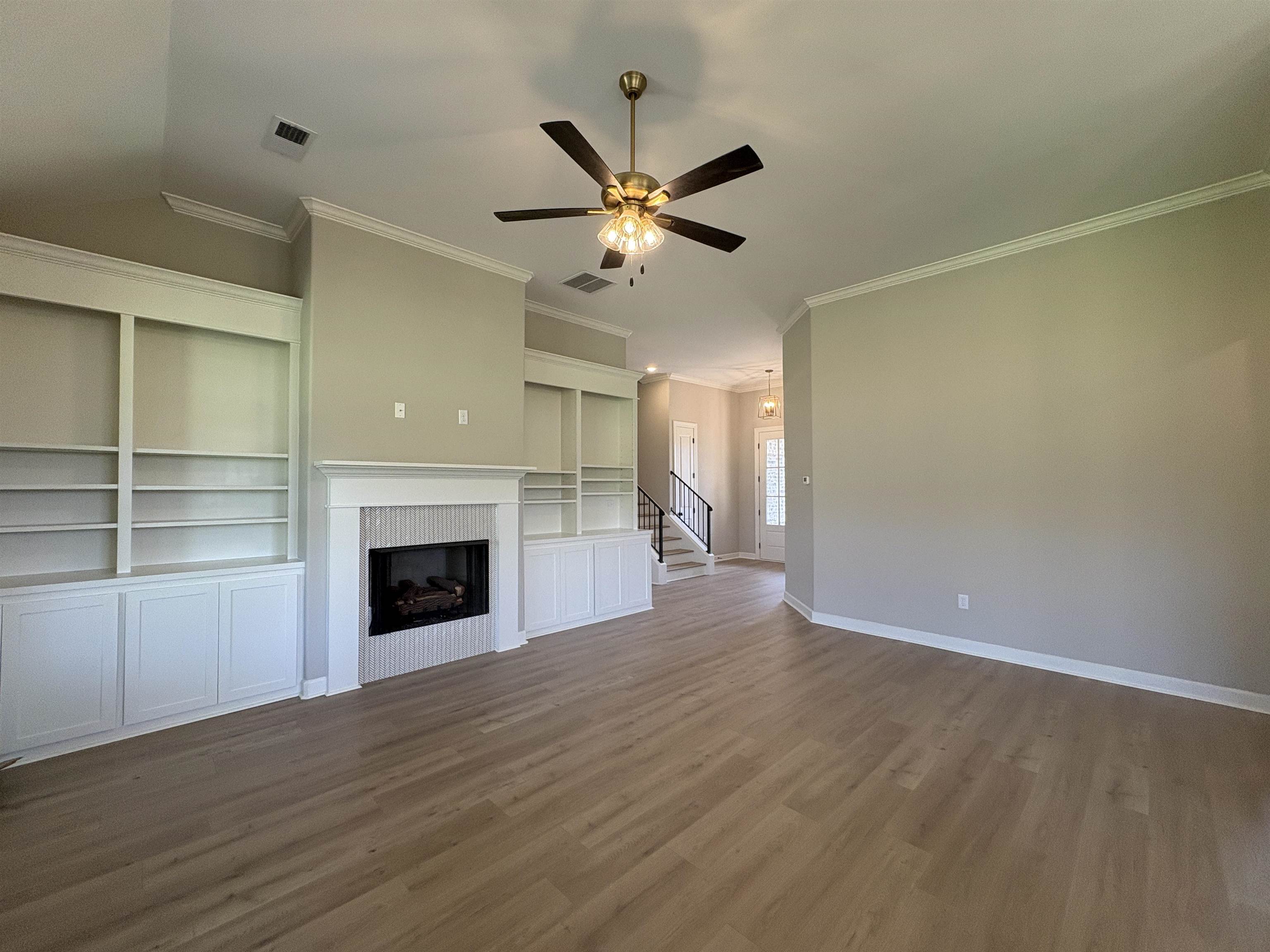 125 Brook Manor Dr Property Photo 3