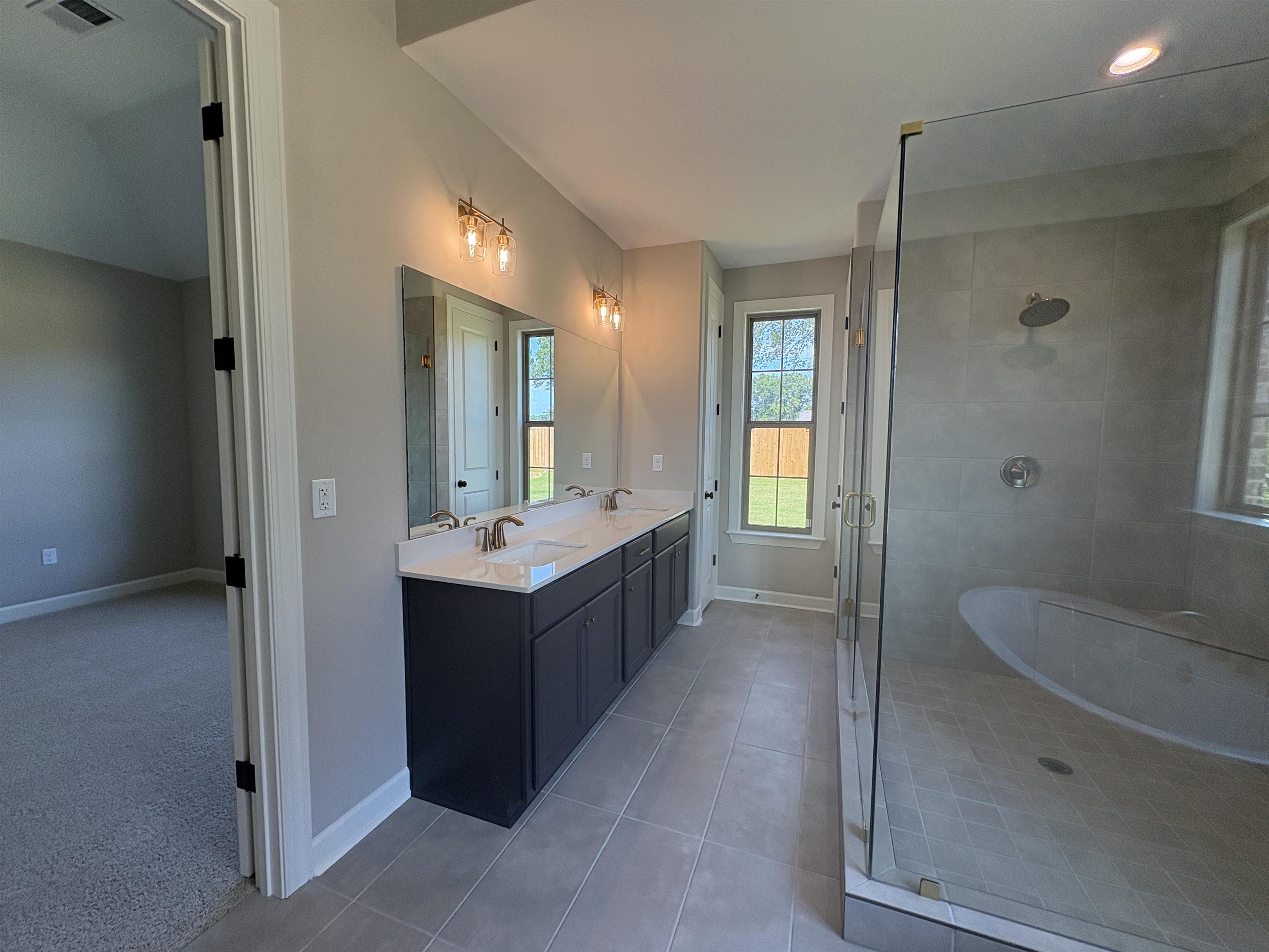 125 Brook Manor Dr Property Photo 8
