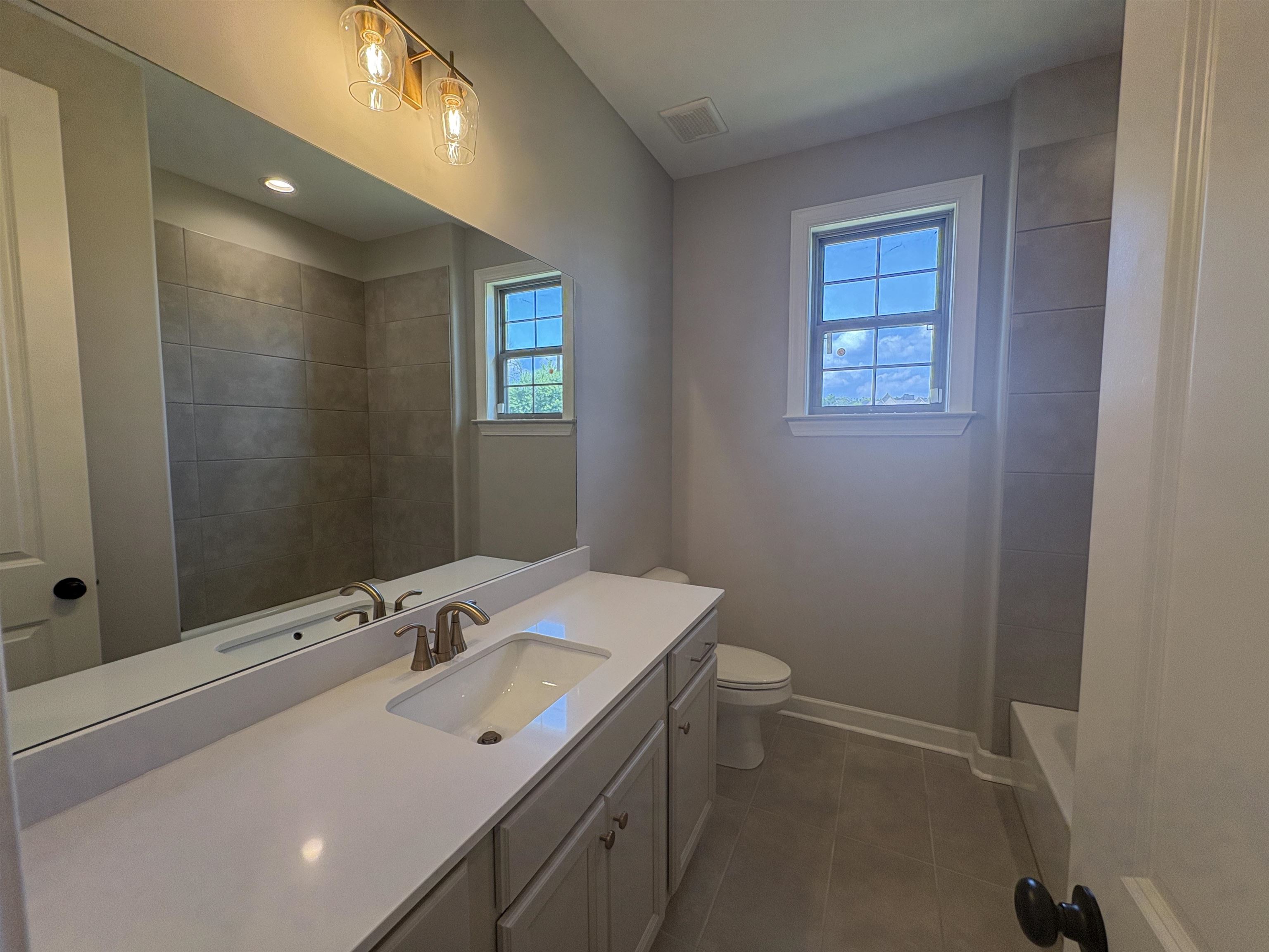 125 Brook Manor Dr Property Photo 12