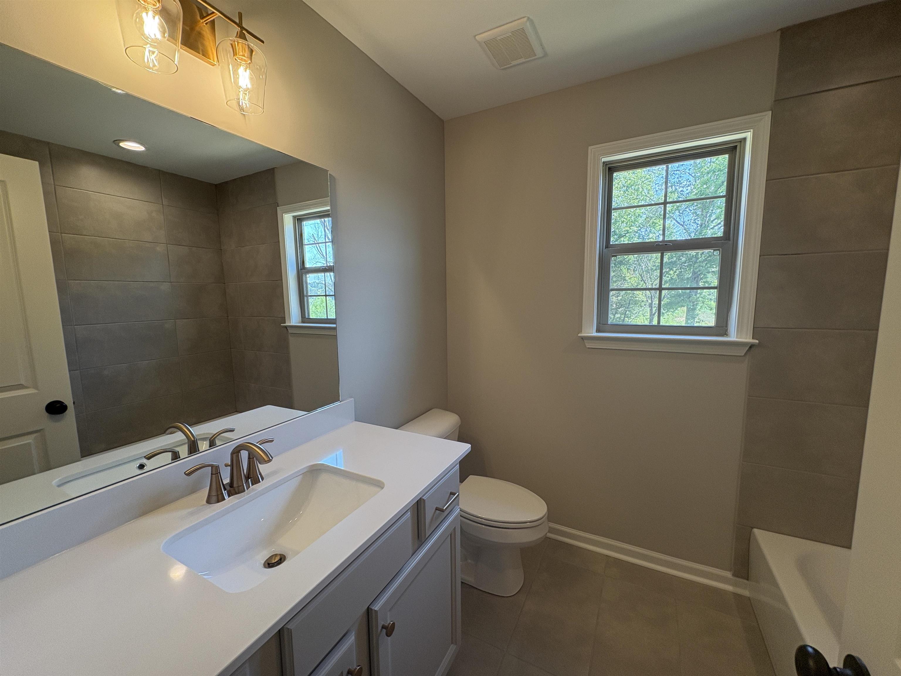 125 Brook Manor Dr Property Photo 15