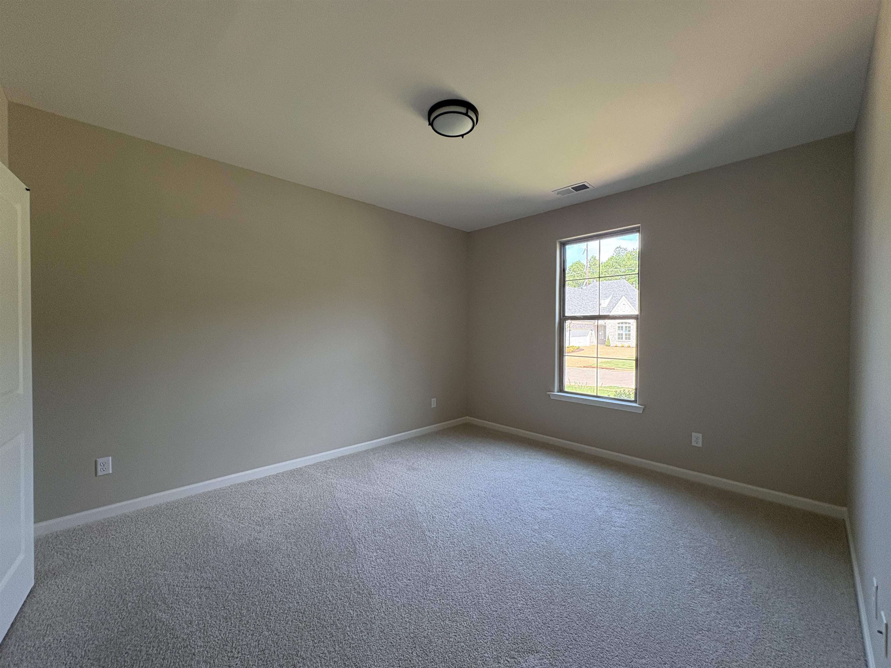 90 Ridgefield Dr Property Photo 11