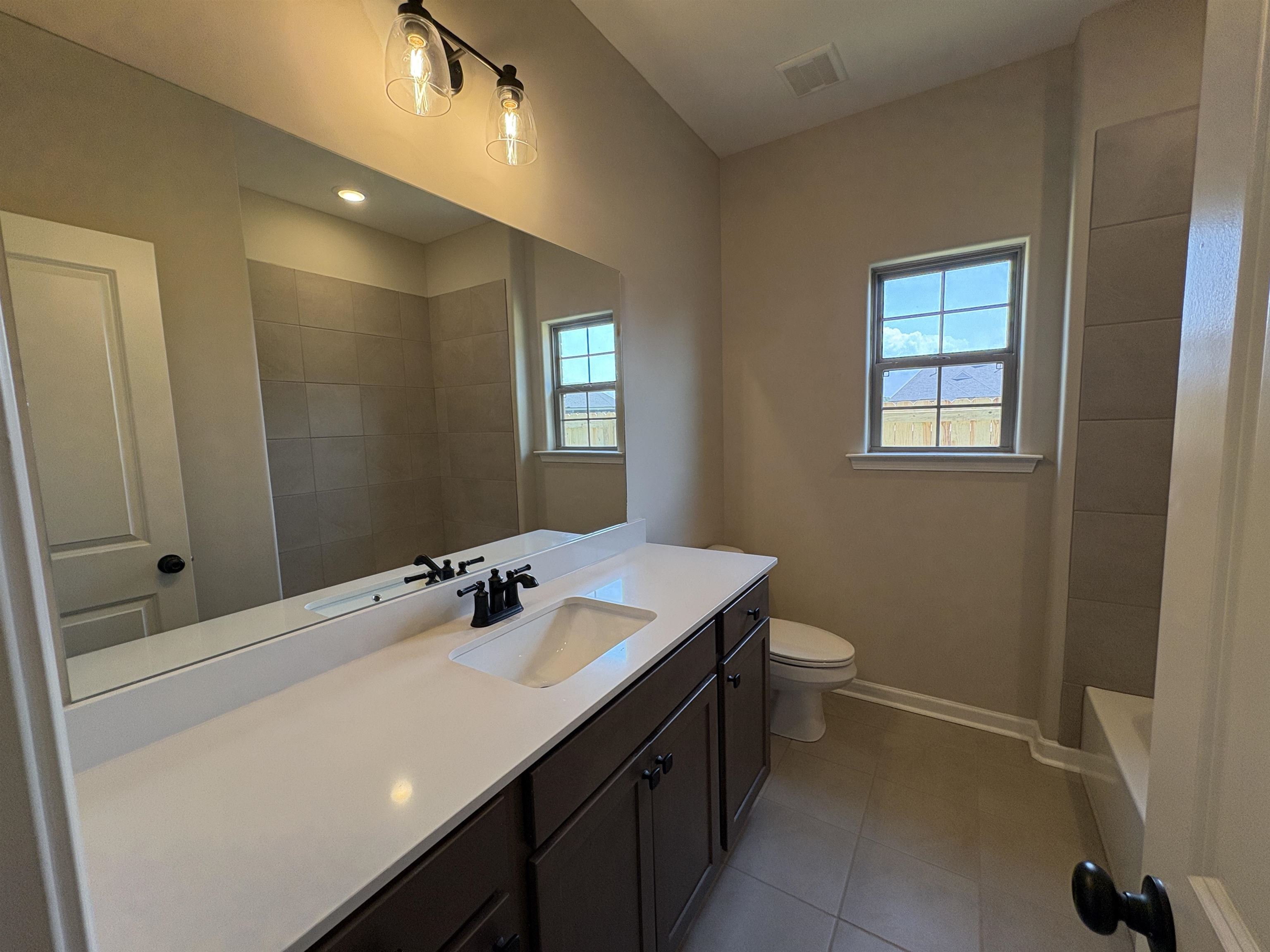 90 Ridgefield Dr Property Photo 12
