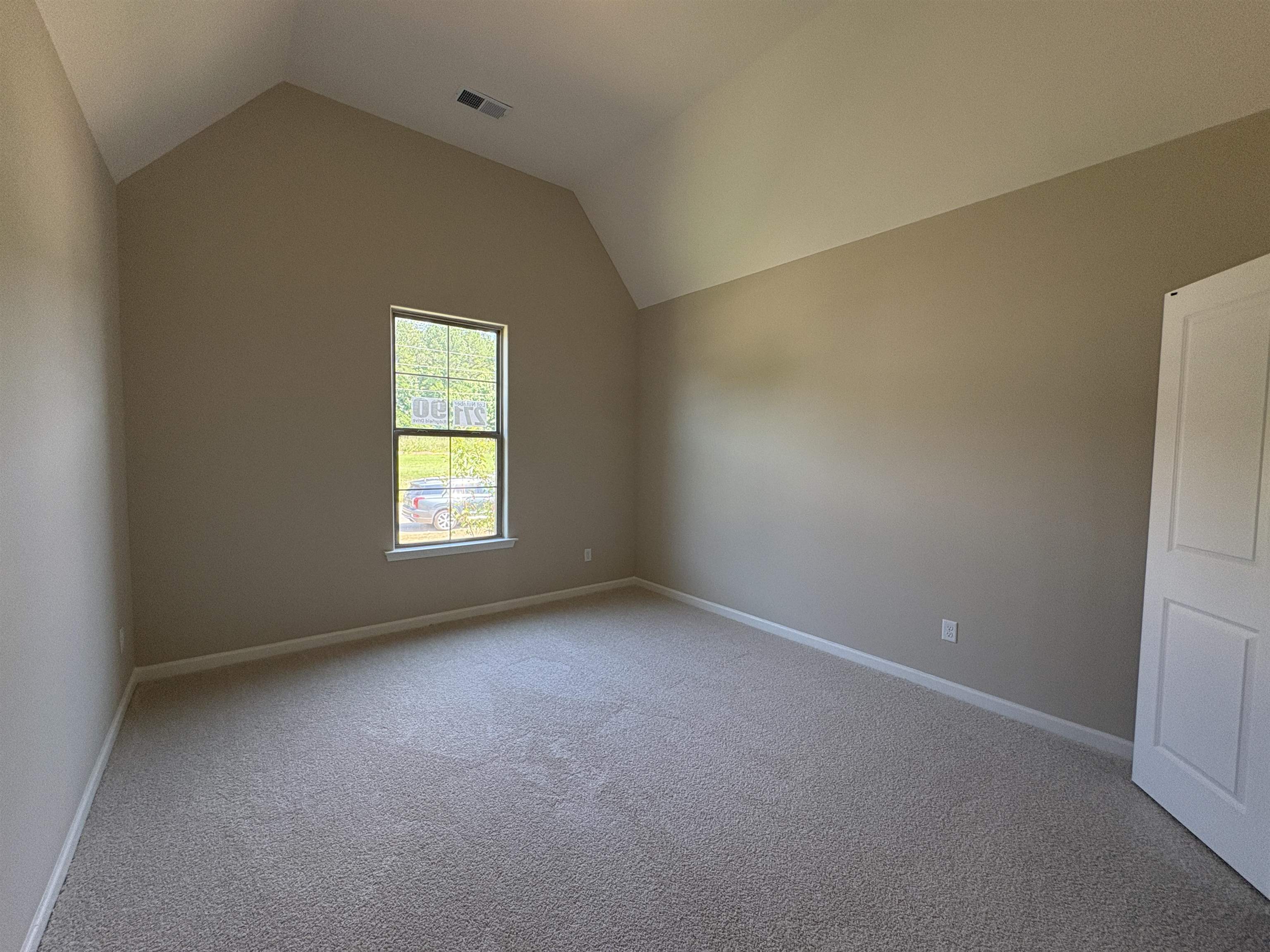 90 Ridgefield Dr Property Photo 14