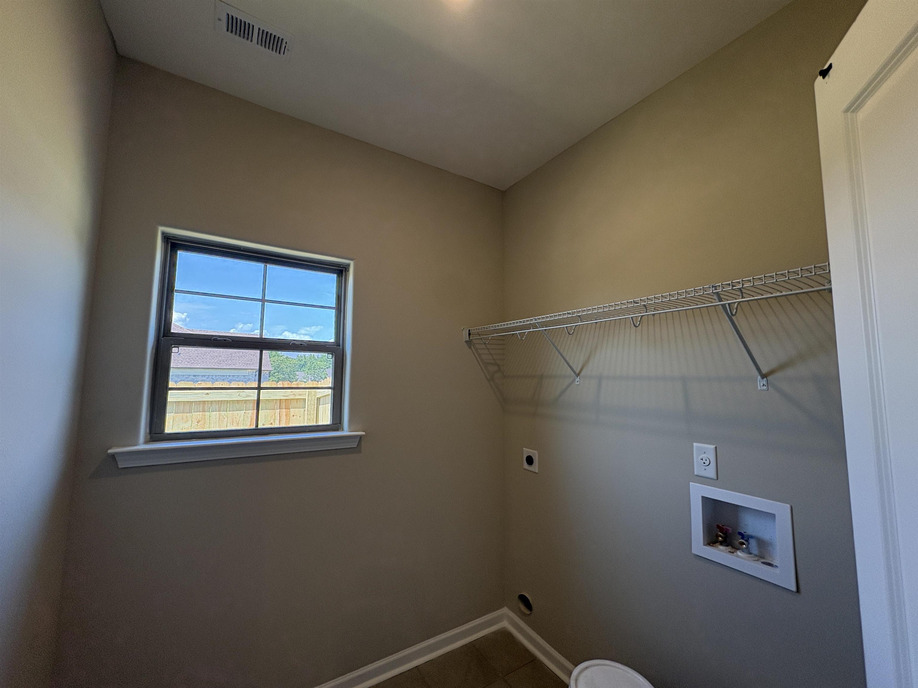 90 Ridgefield Dr Property Photo 18