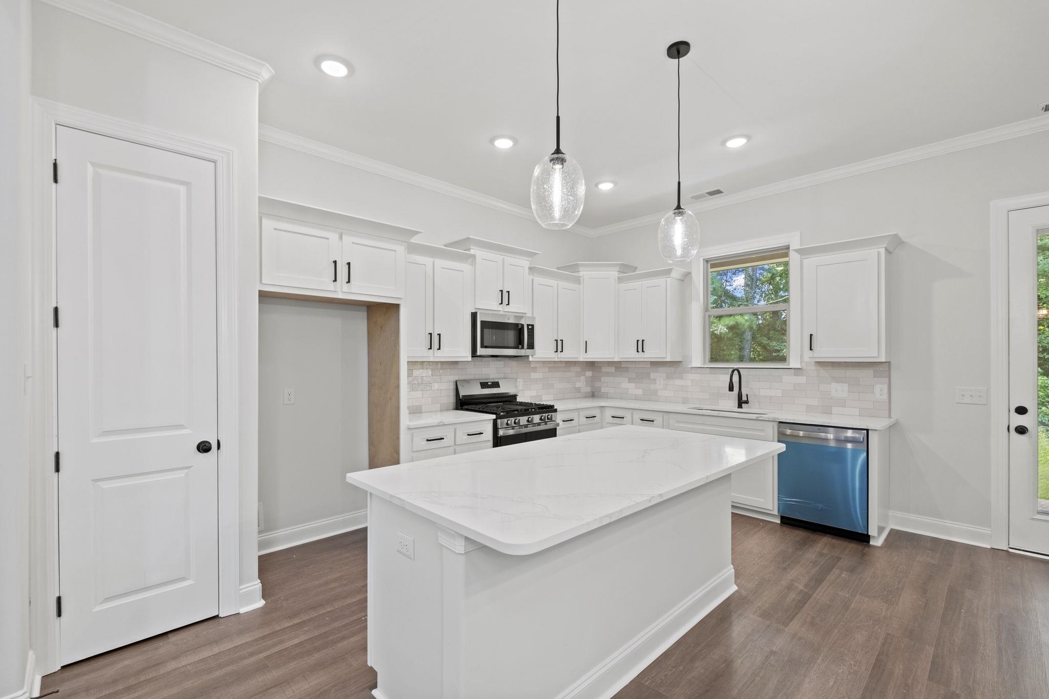 7319 Winterbrook Ln Property Photo 8