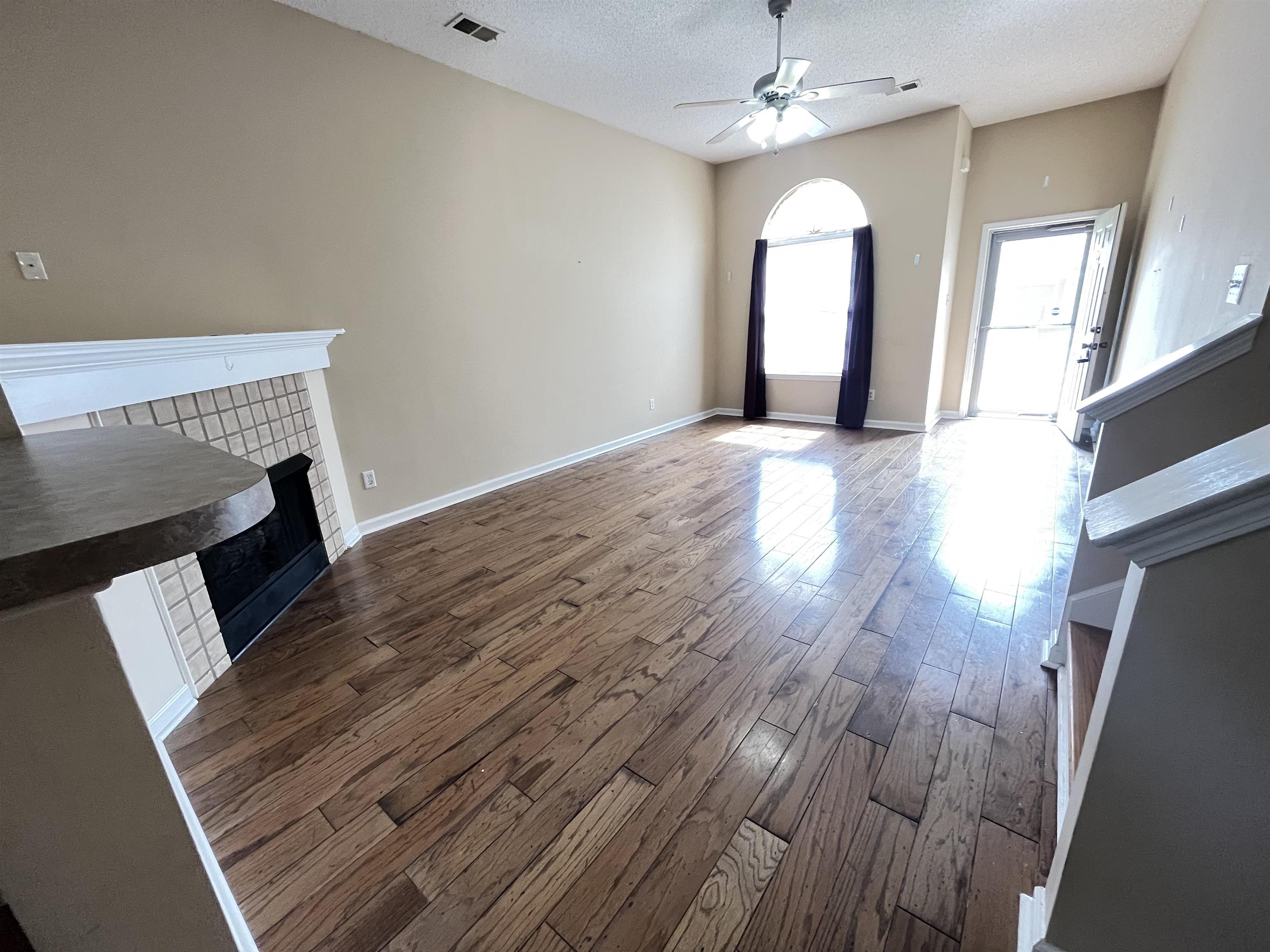 6836 Kamali Ave Property Photo 4