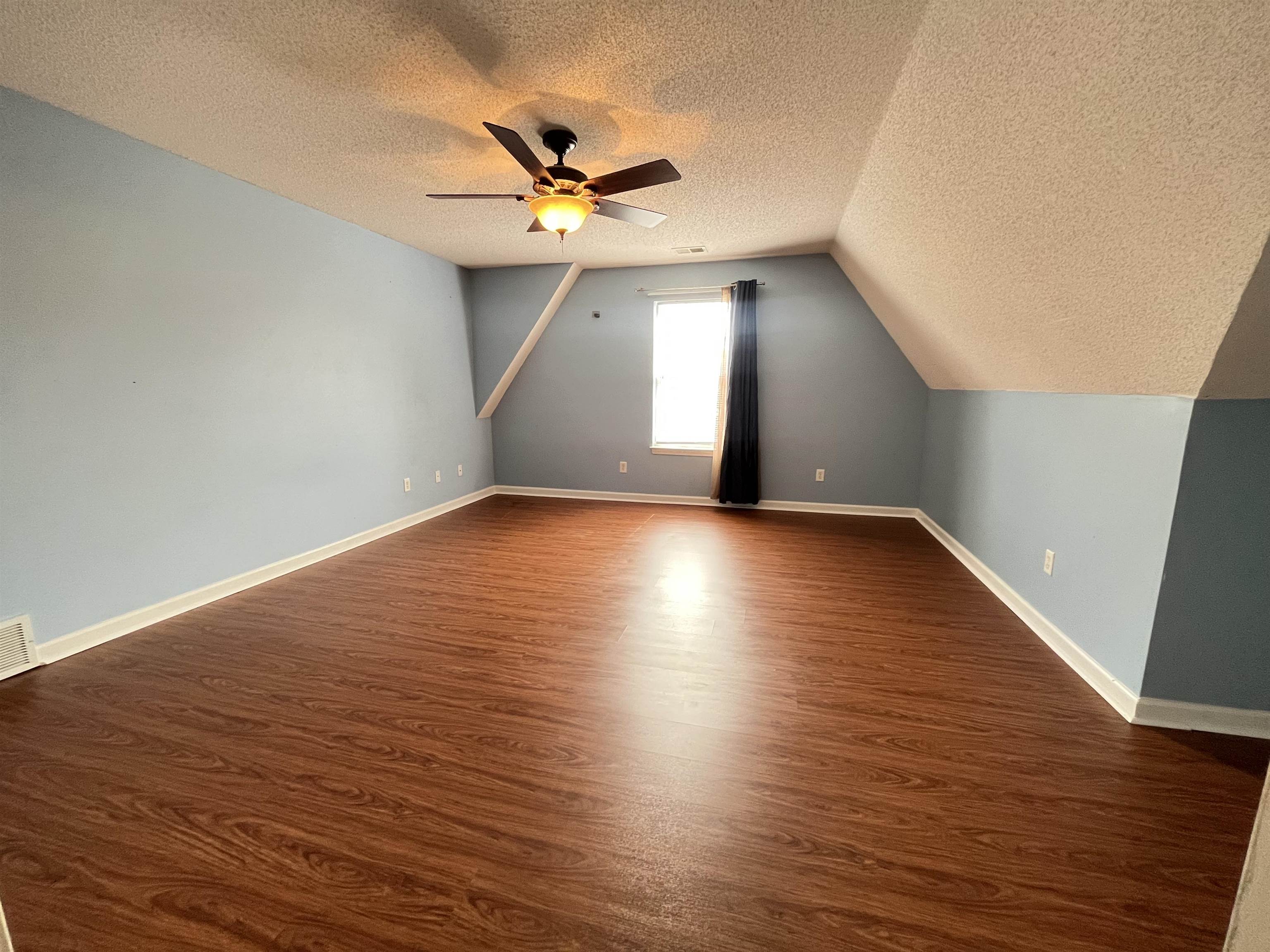 6836 Kamali Ave Property Photo 11