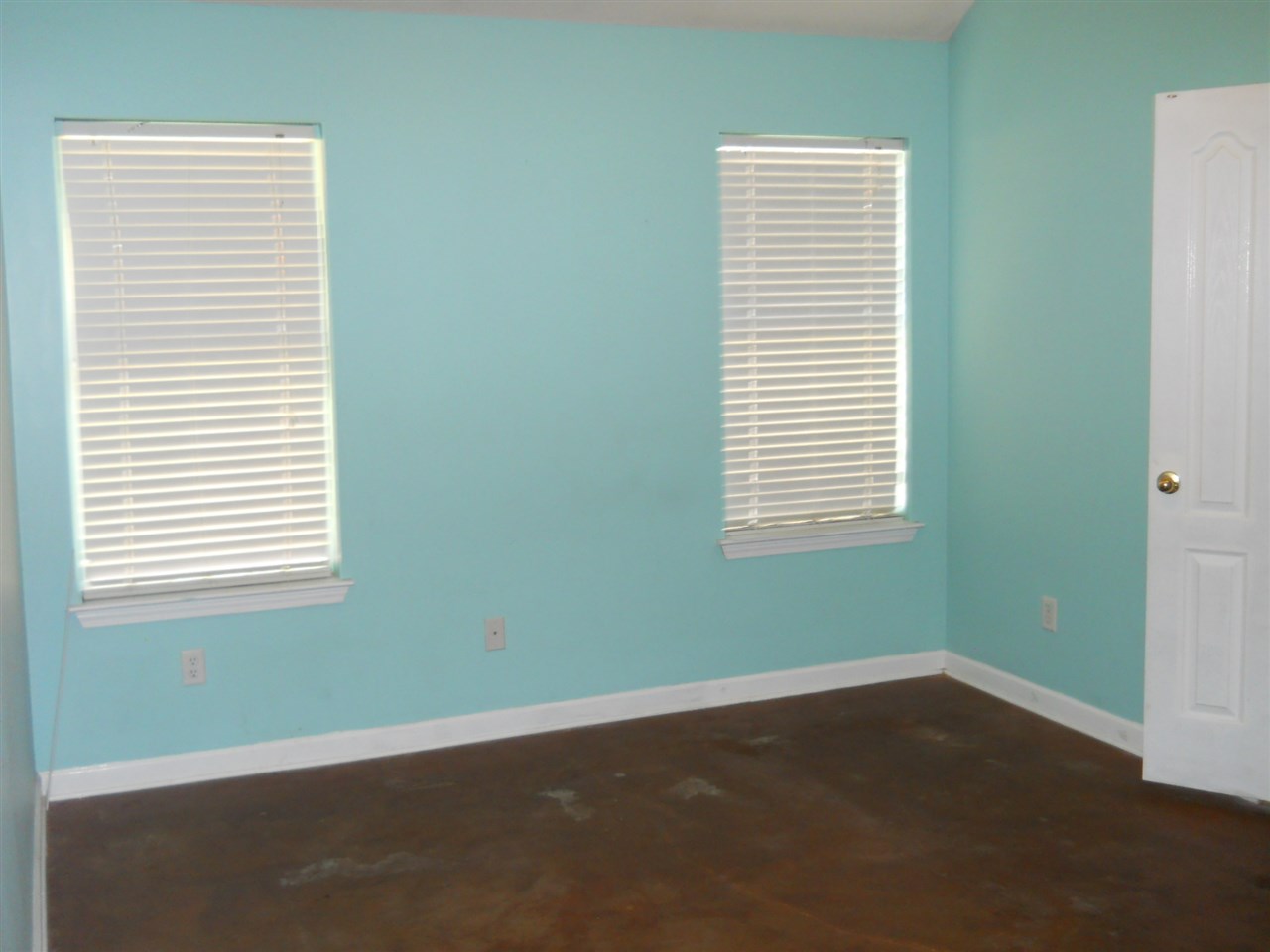 1098 Breezy Valley Dr Property Photo 11