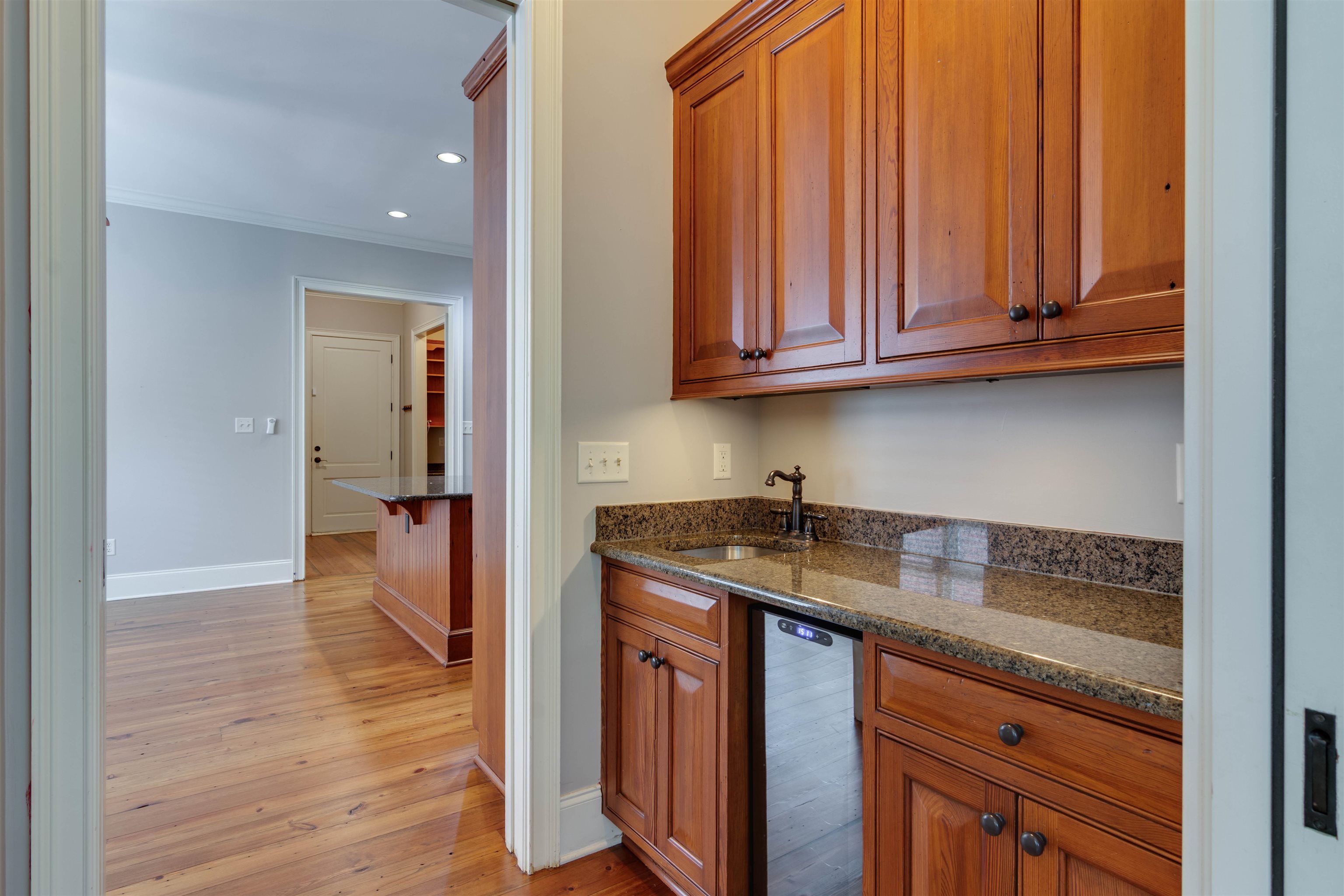 362 Shively Ave Property Photo 8