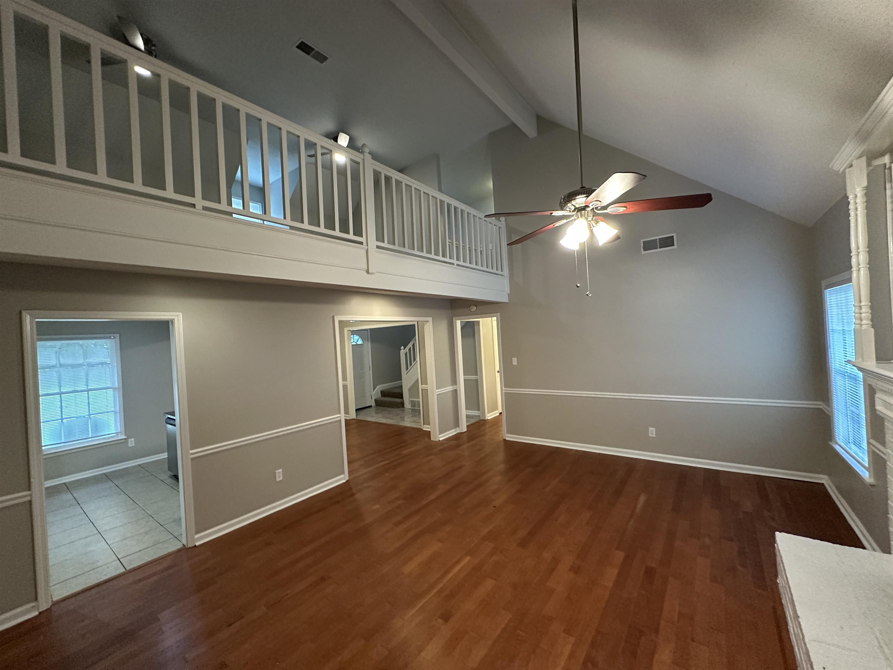 4439 Green Creek Dr Property Photo 2