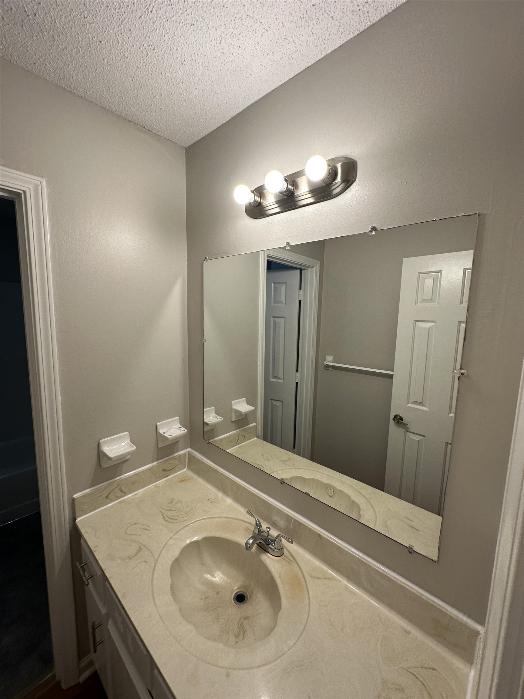 4439 Green Creek Dr Property Photo 9