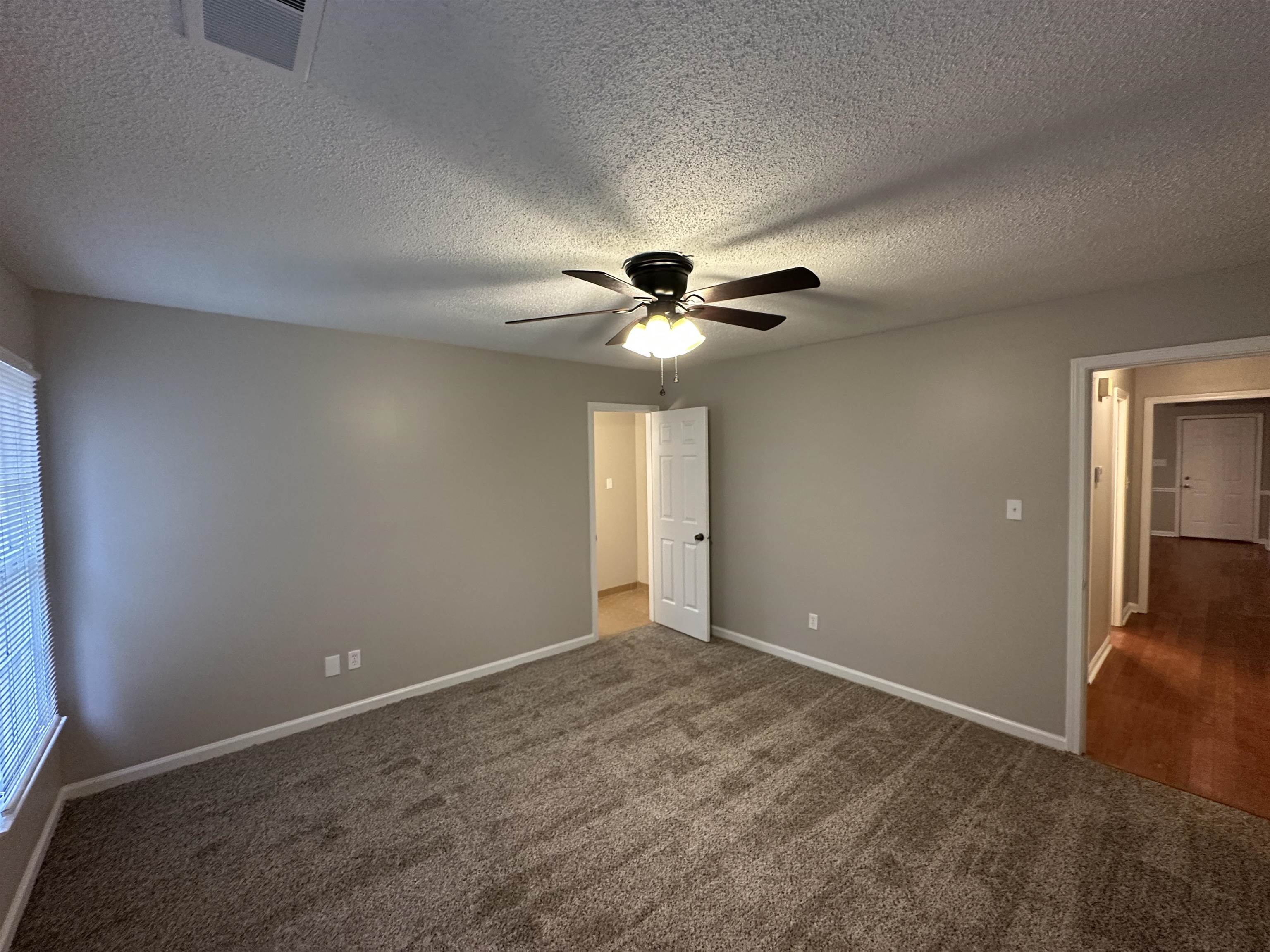 4439 Green Creek Dr Property Photo 13