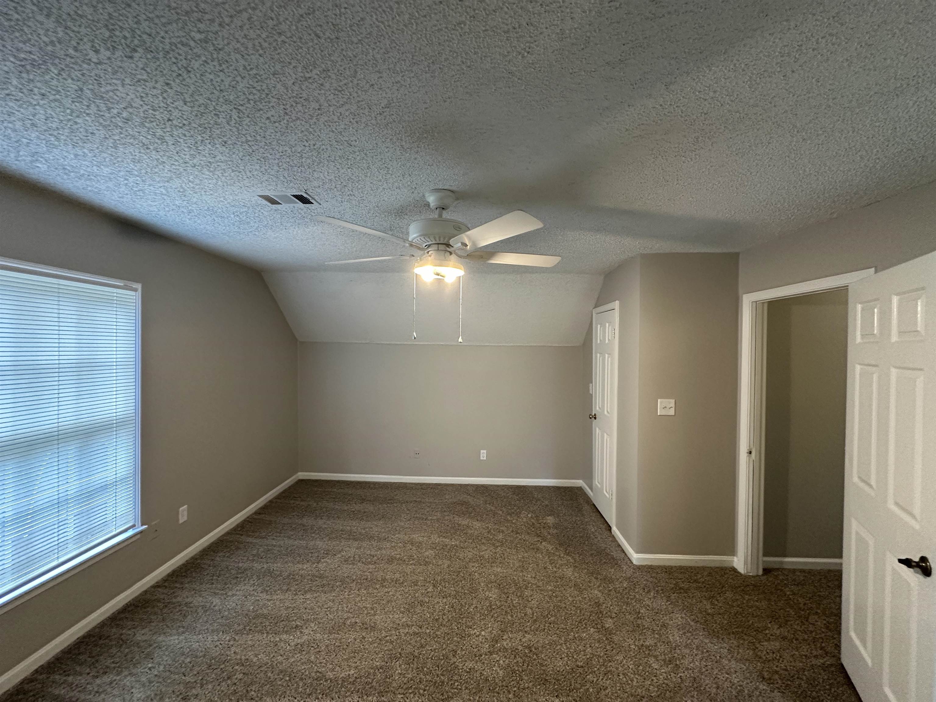 4439 Green Creek Dr Property Photo 26